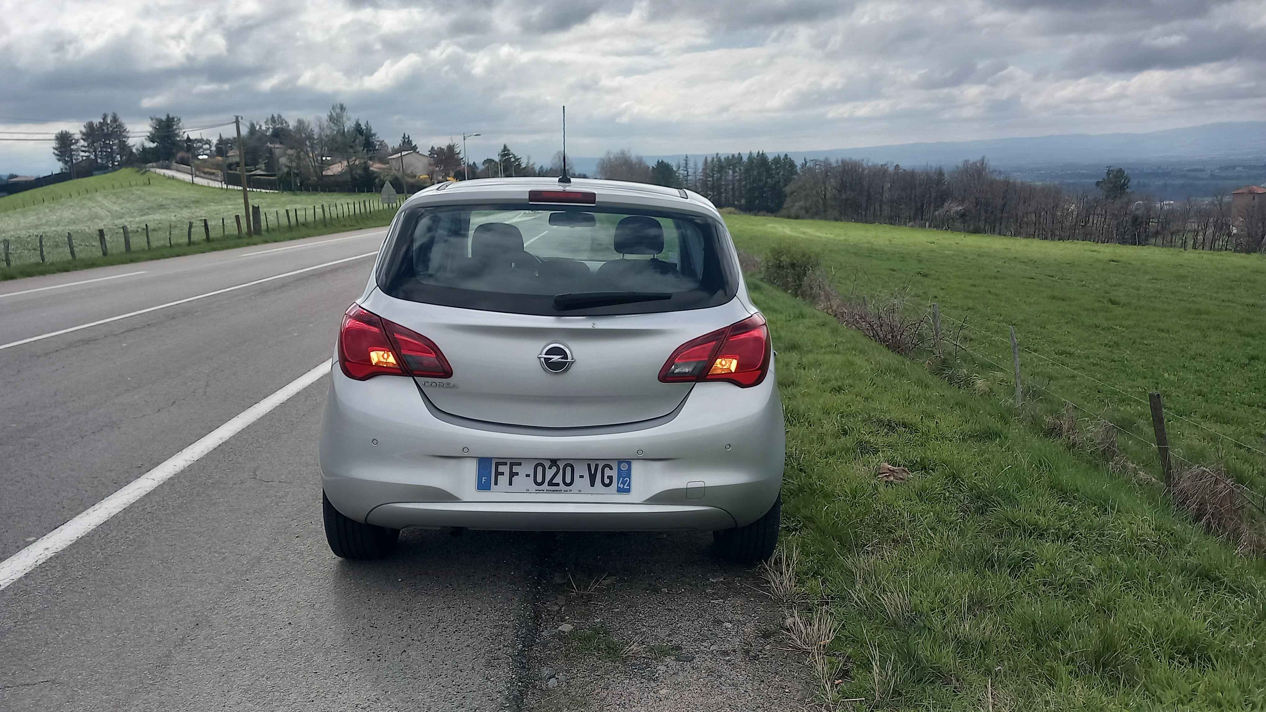 Opel Corsa avec Régulateur de vitesse