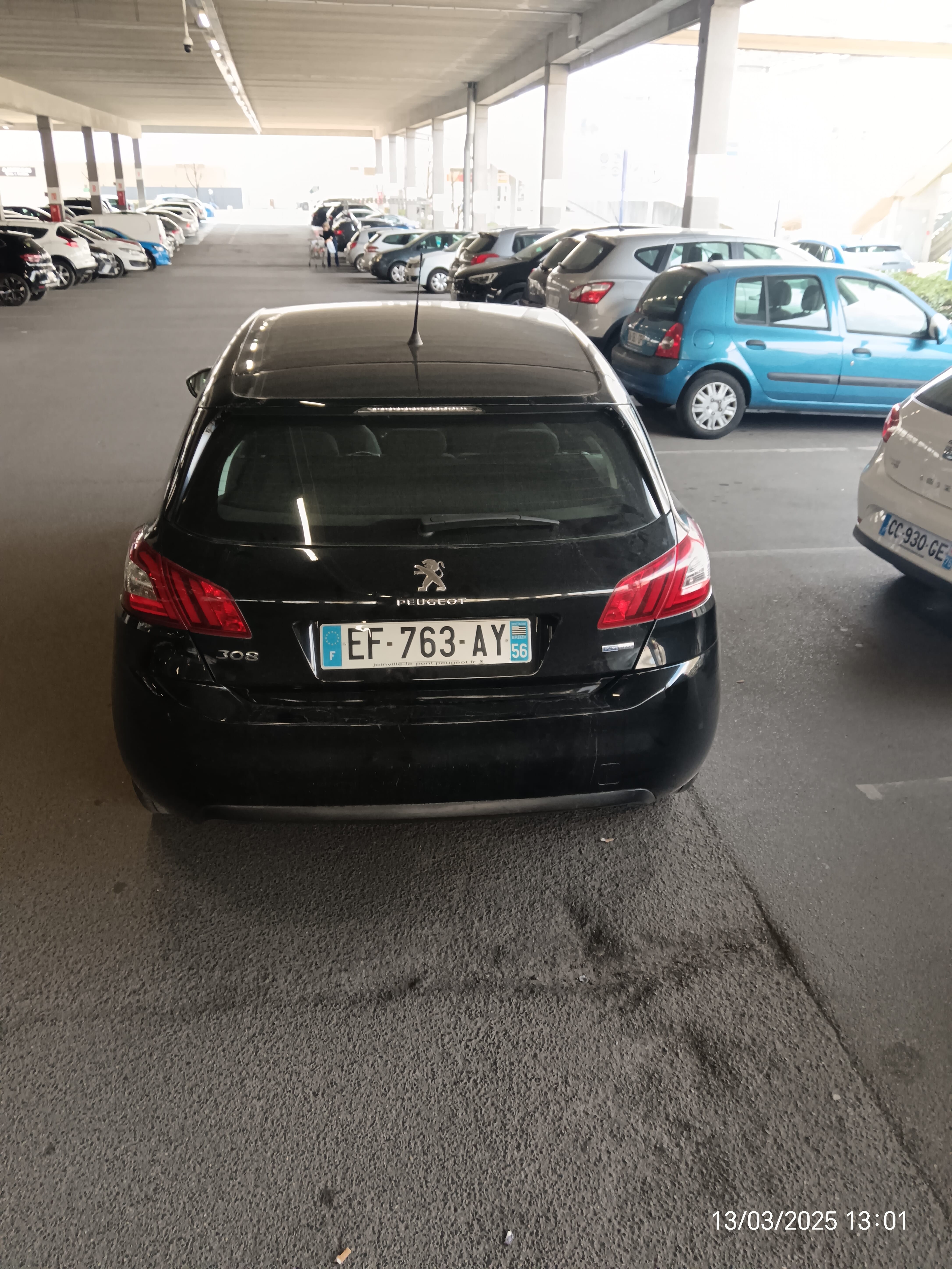 Peugeot 308 avec Entrée audio / iPod