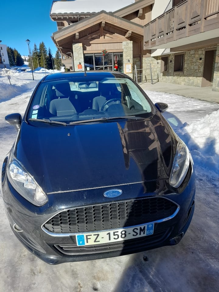 Ford Fiesta 1,25 82cv carplay avec Apple CarPlay