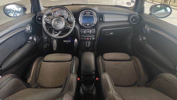 Mini Cooper 3 portes JCW avec Siège bébé