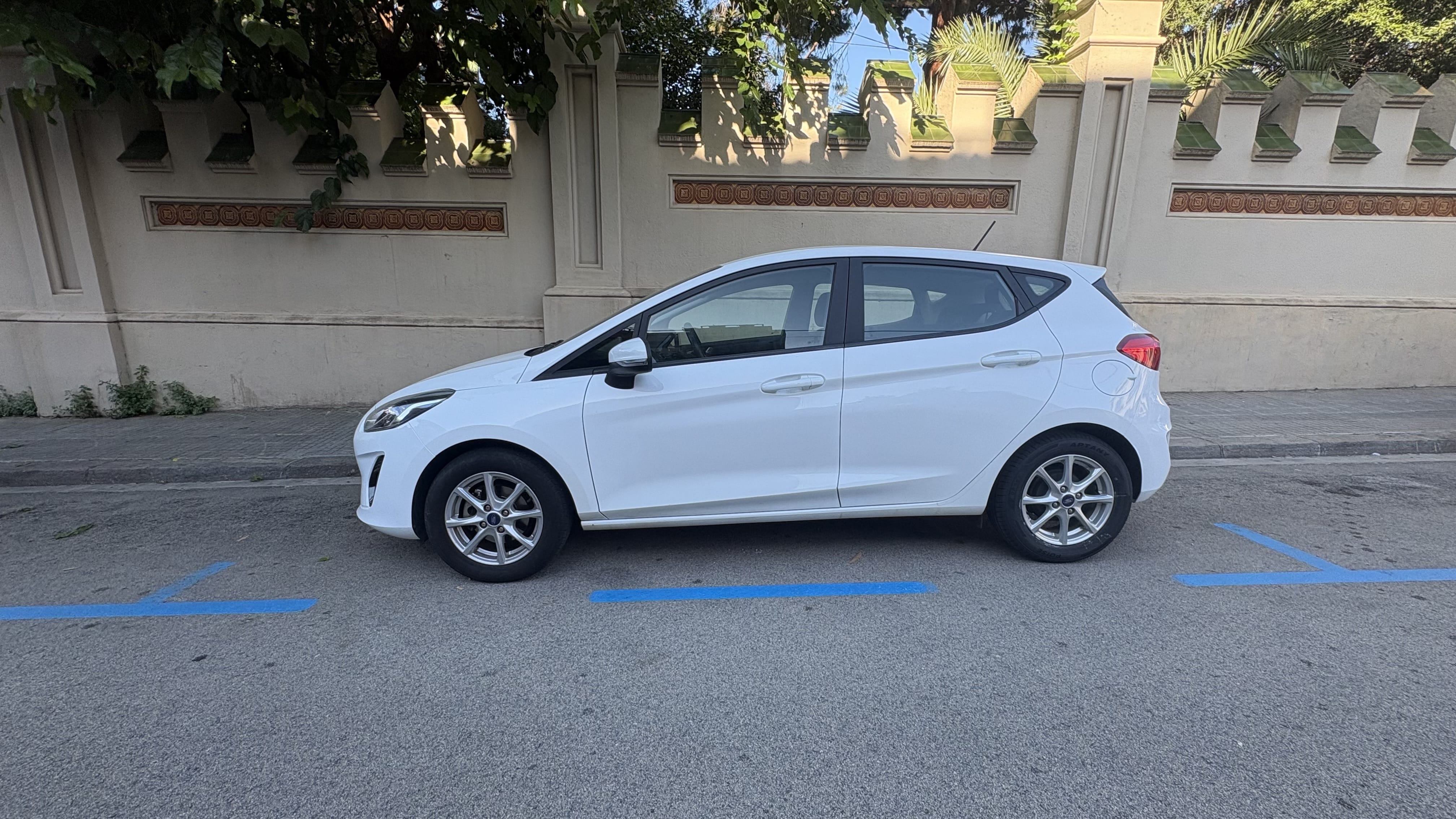 Ford Fiesta avec Climatisation