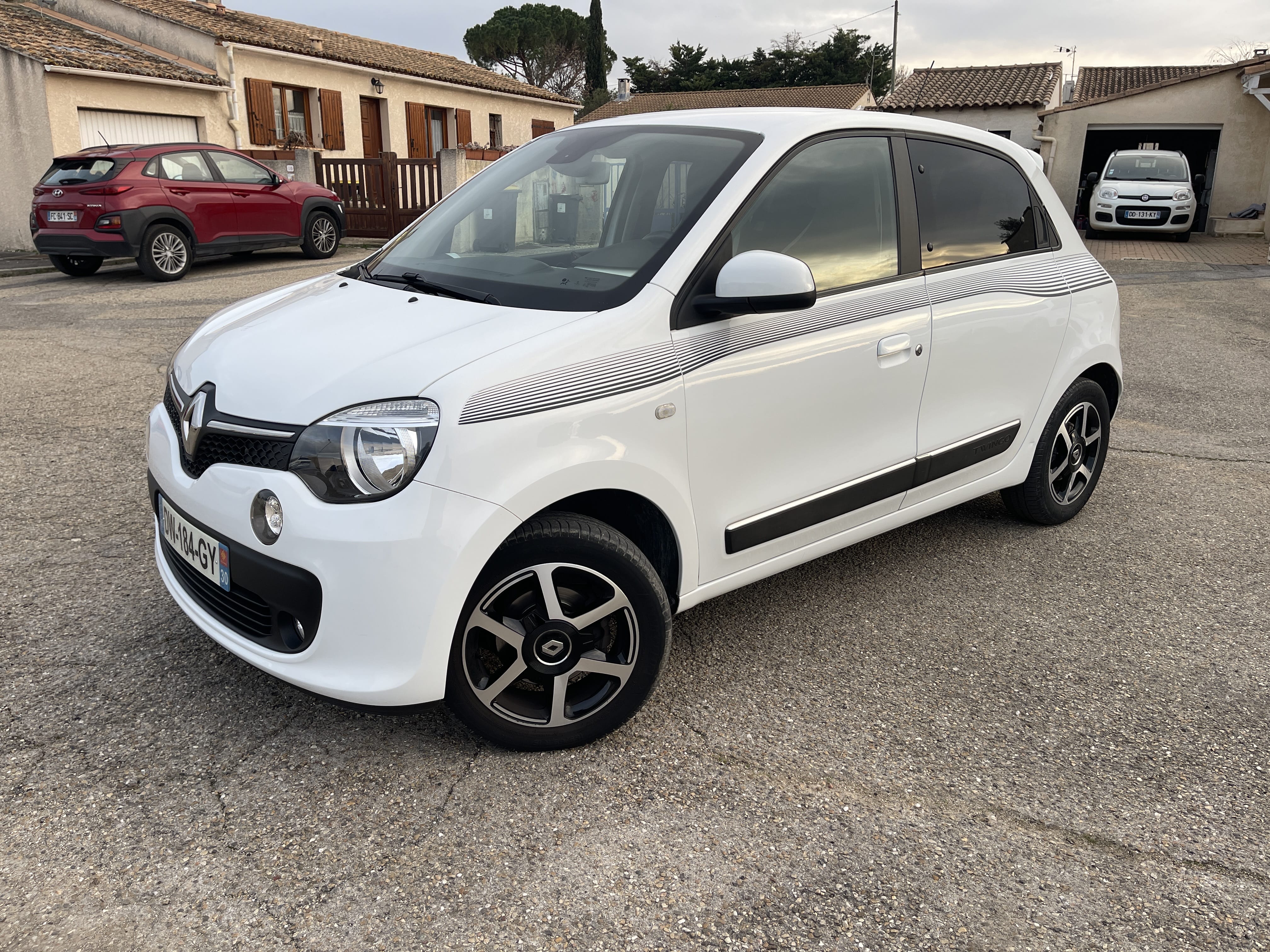 Renault Twingo III 0,9 TCE ENERGY INTENS with Air conditioning