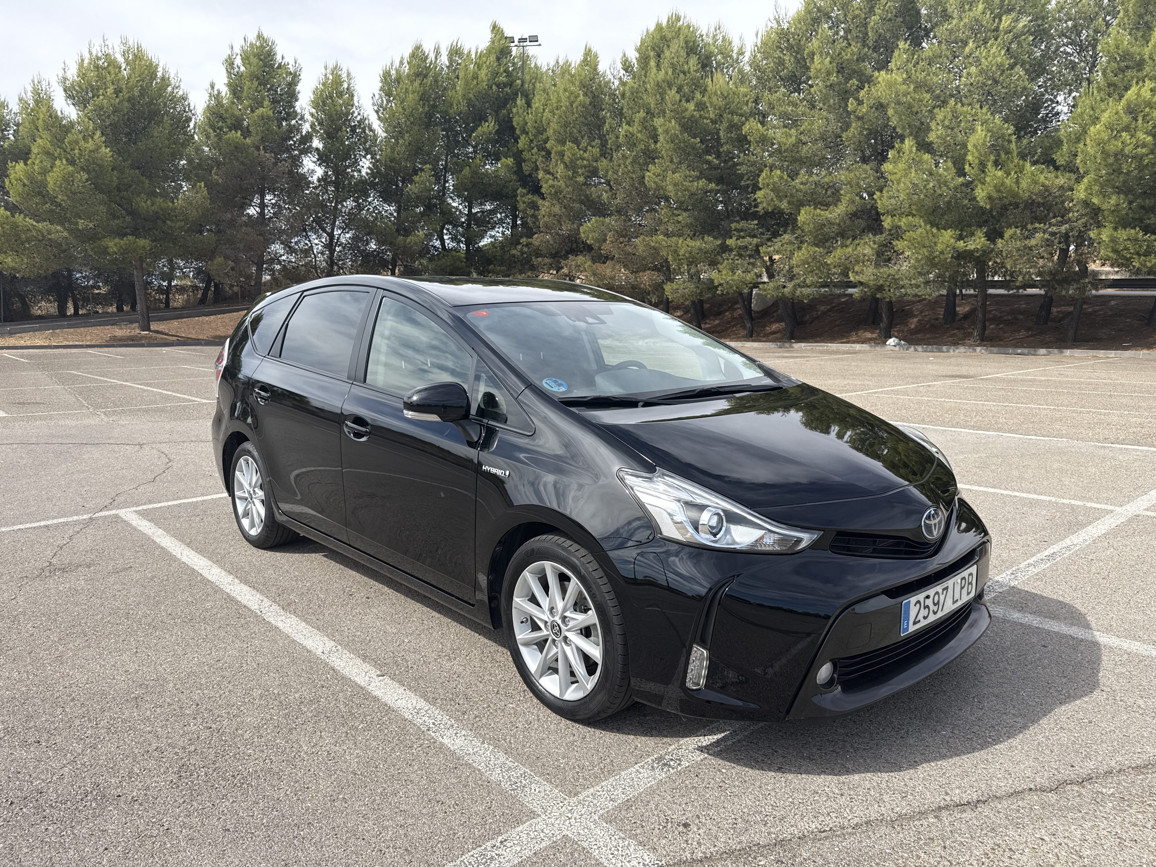 Toyota Prius + Hybrid 7 plazas met Audio- / iPod-ingang