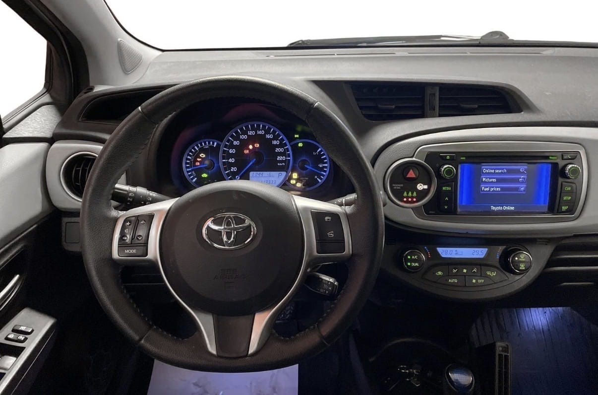 Toyota Yaris Hybrid med GPS