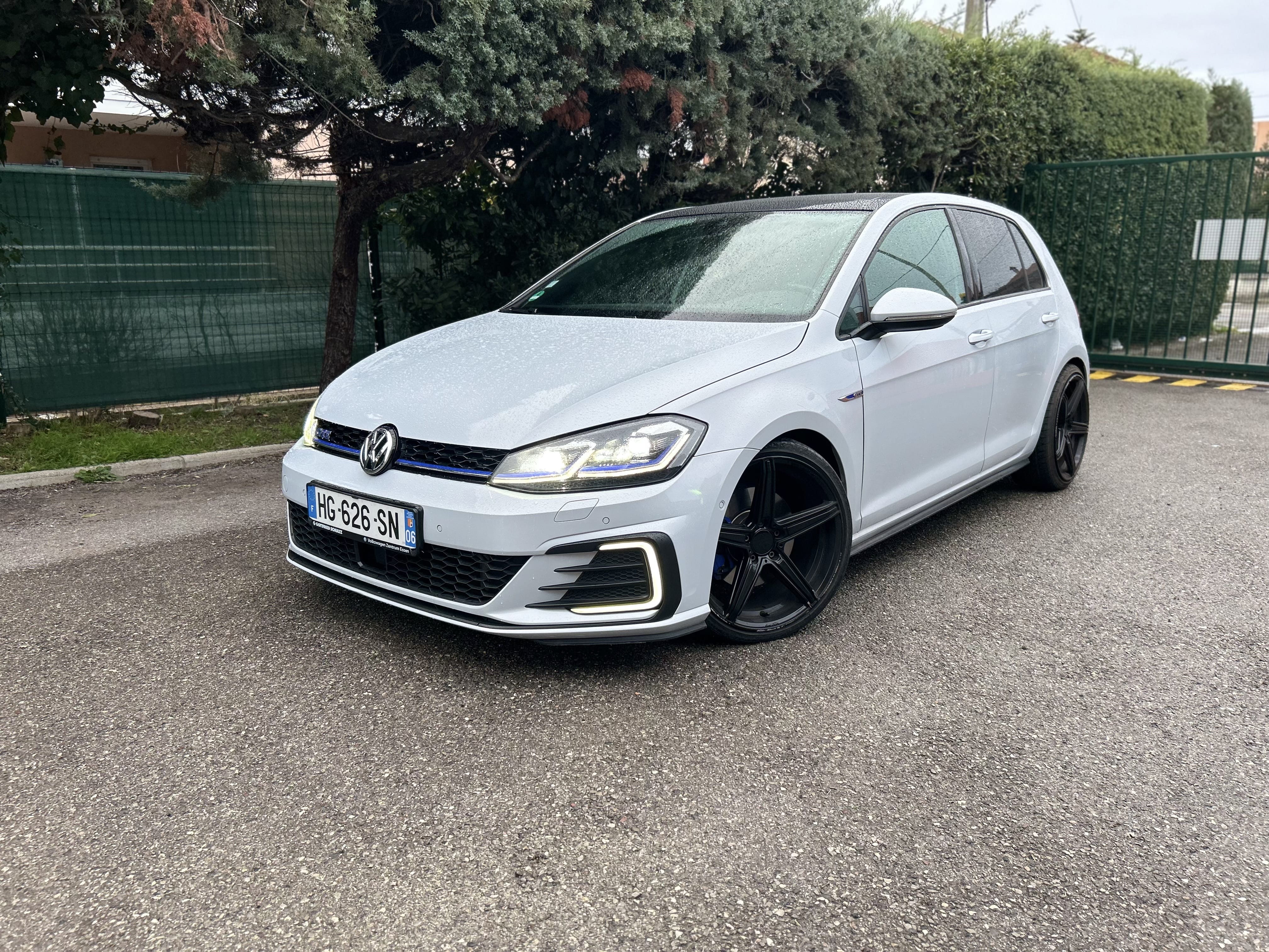Volkswagen Golf GTE, 2018, Essence 98 / Électrique (hybride), automatique