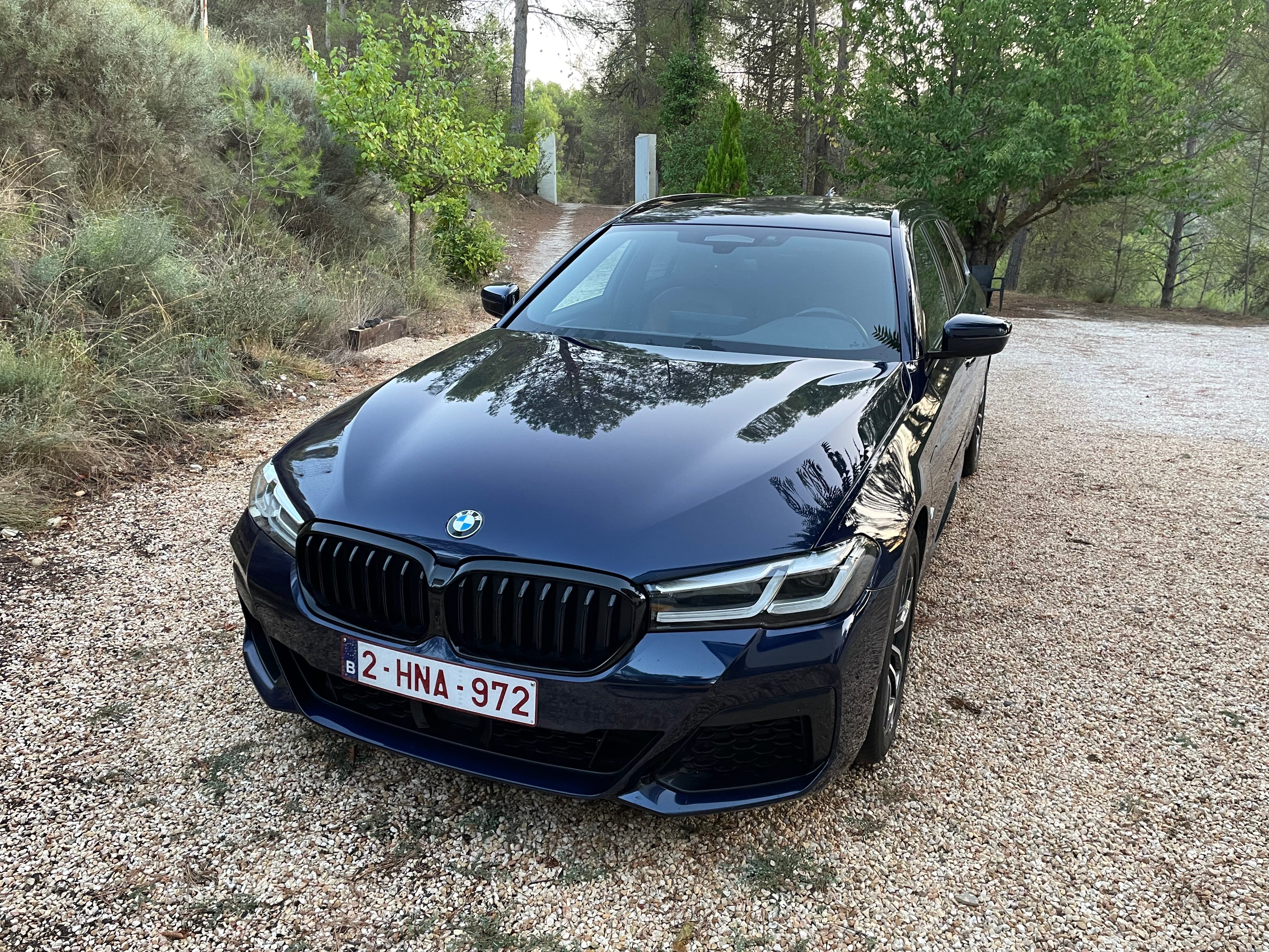 BMW Reeks 5 530e iPerformance, 2021, Euro 95 (E10) / Électrique (hybride), automatique