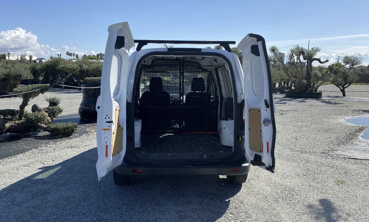 Ford Transit Courier Furgoneta mit Bluetooth-Audio