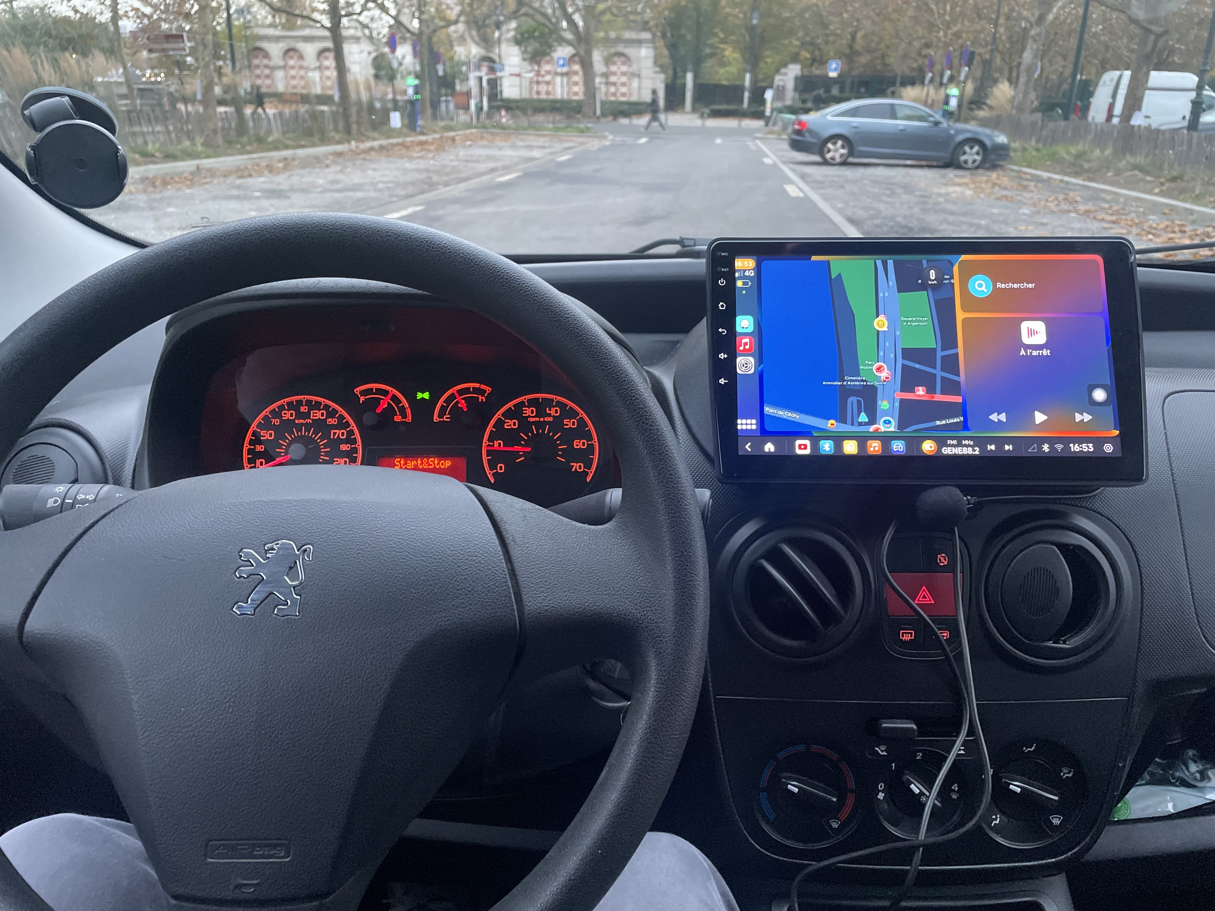 Peugeot Bipper avec GPS
