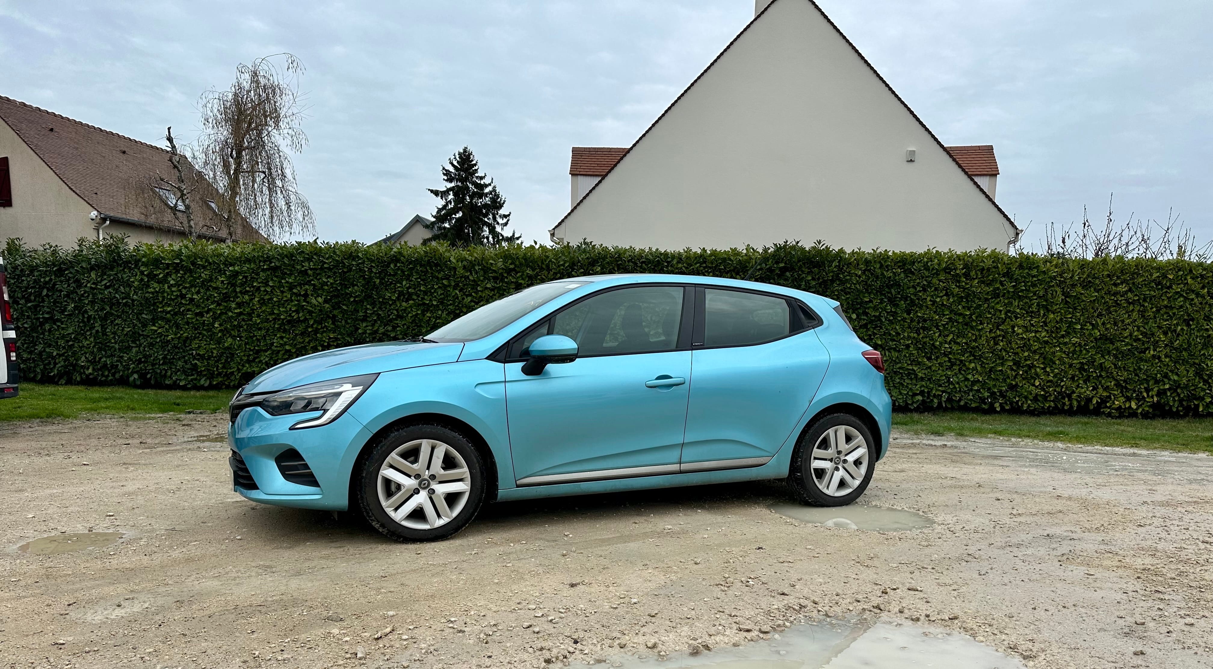 Renault Clio E-tech avec GPS