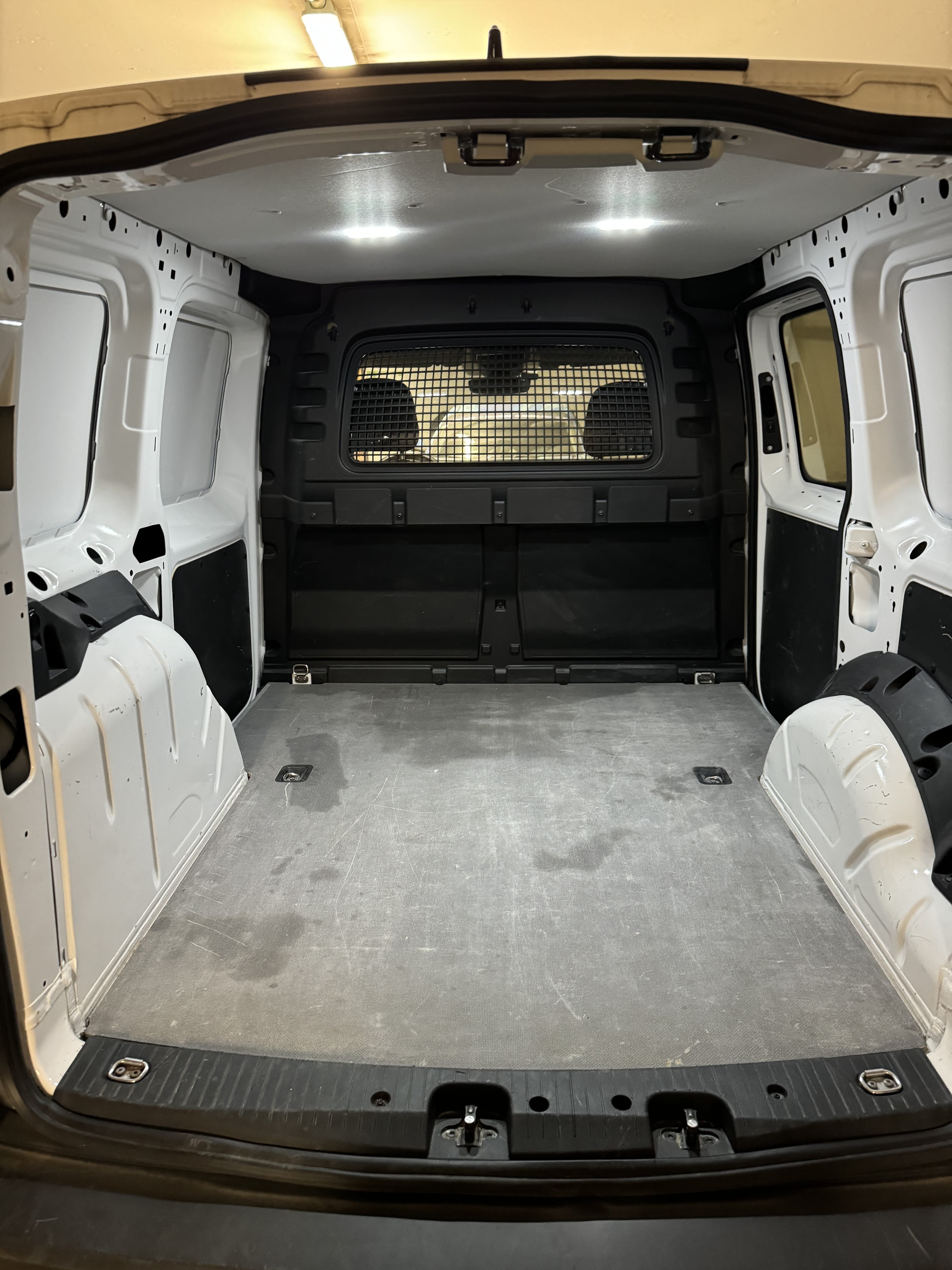 Volkswagen Caddy Varebil med Apple CarPlay