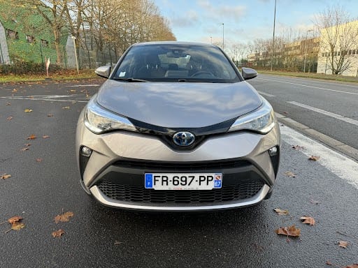 Toyota C-HR Hybrid, 2020, Essence 95 / Électrique (hybride), automatique