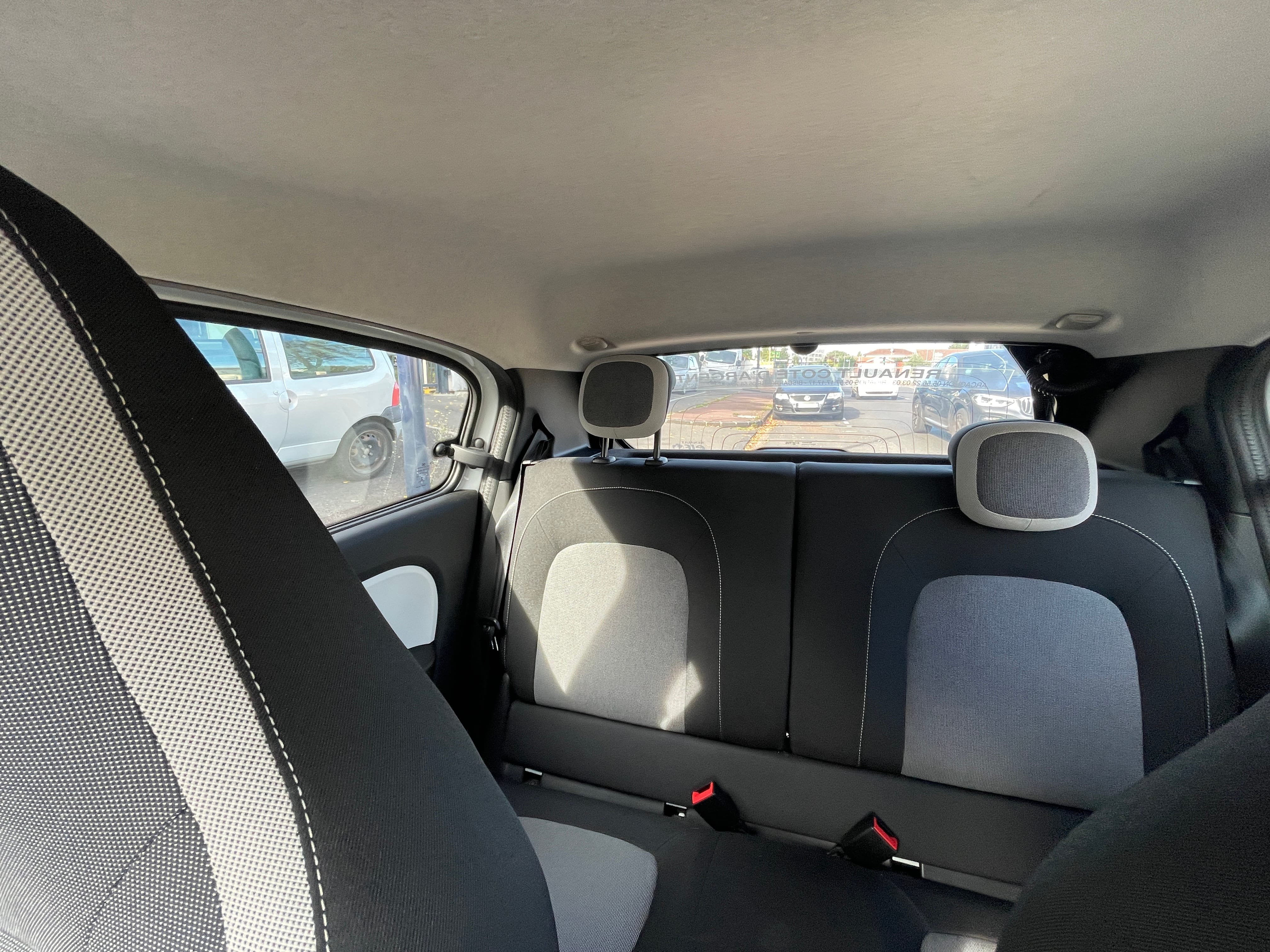 Renault Twingo avec Entrée audio / iPod