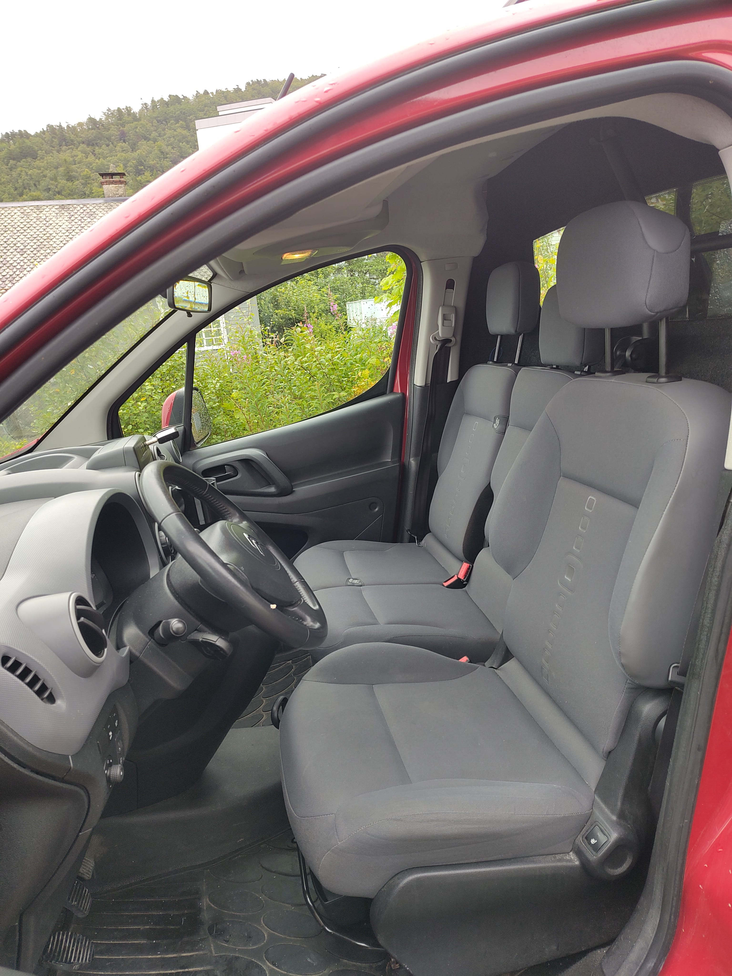 Citroen Berlingo 1.6 HDi with Car radio