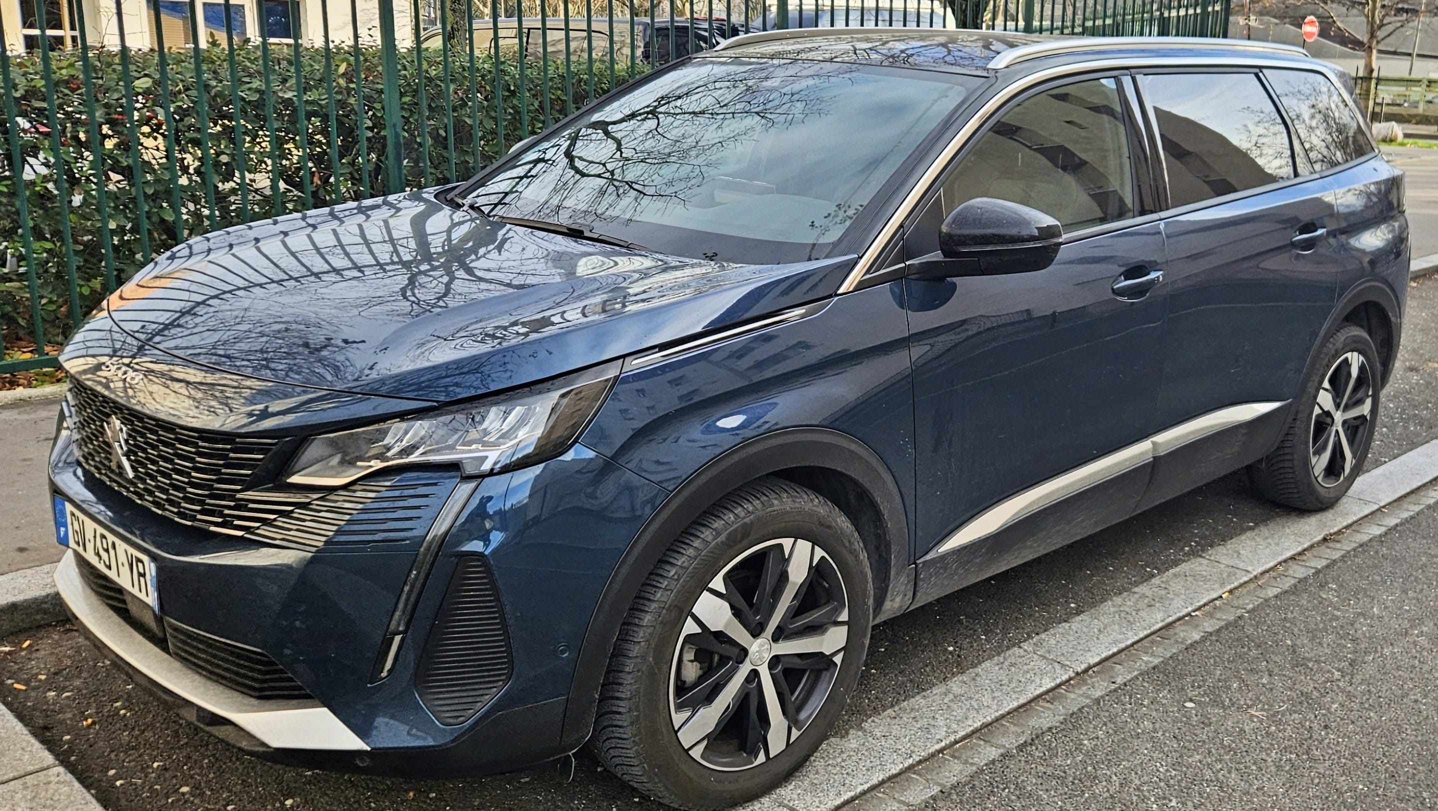 Peugeot 5008 7 Places 3 ISOFIX - Hayon Électrique, 2024, Diesel, automatique, 7 places