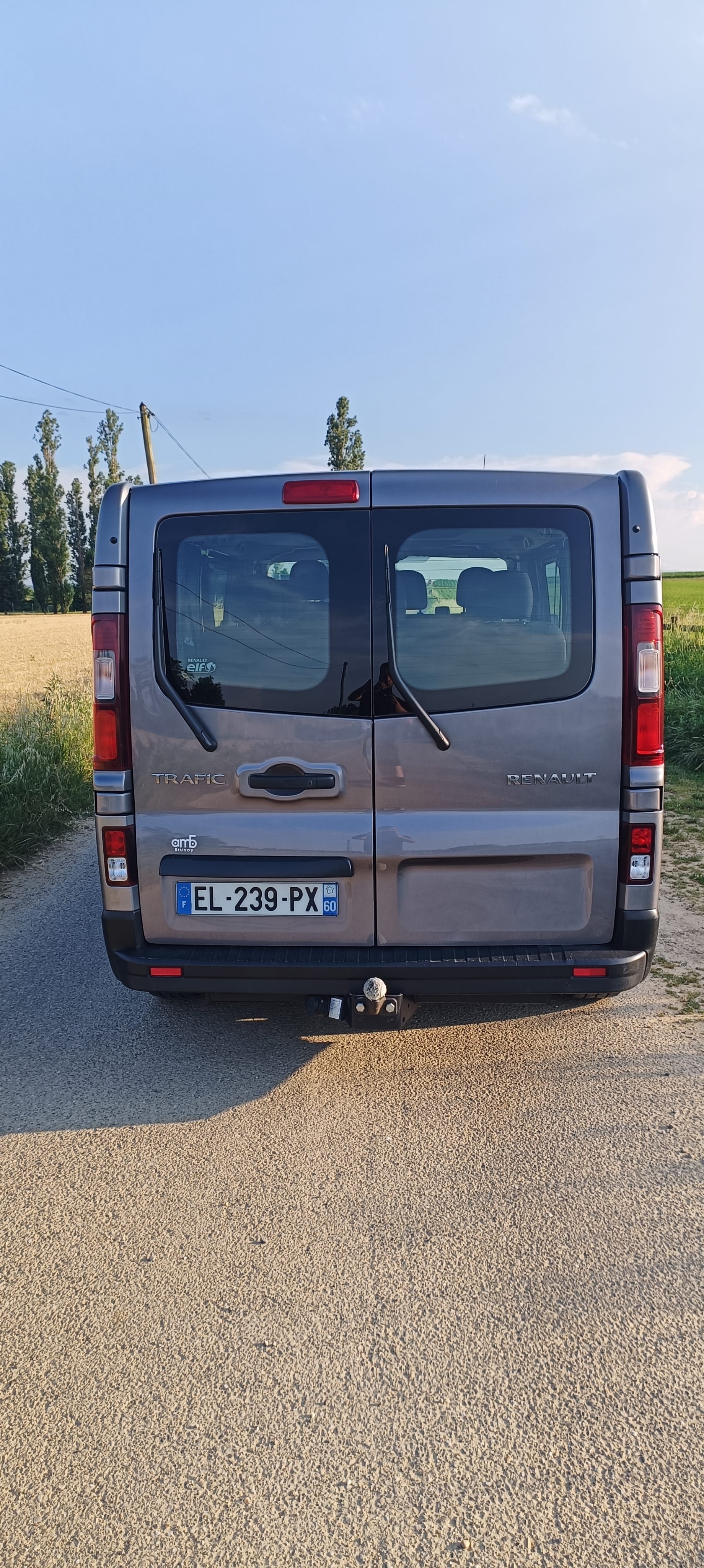 Renault Trafic Passenger avec Attelage