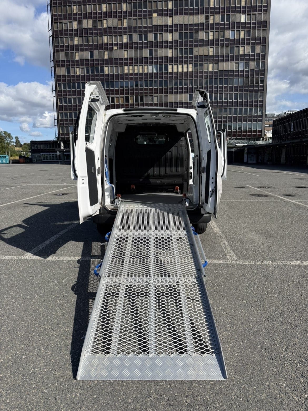 Nissan NV200 med Bluetooth audio