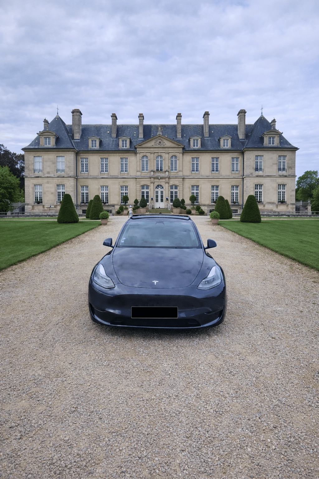 Tesla Model Y Long Range avec Quatre roues motrices