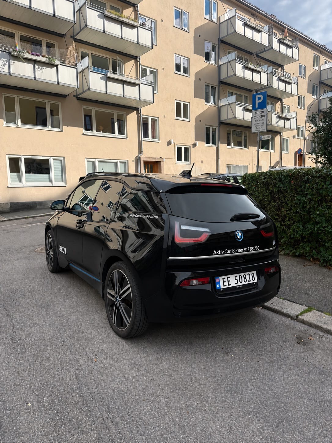 BMW i3 with Backup camera
