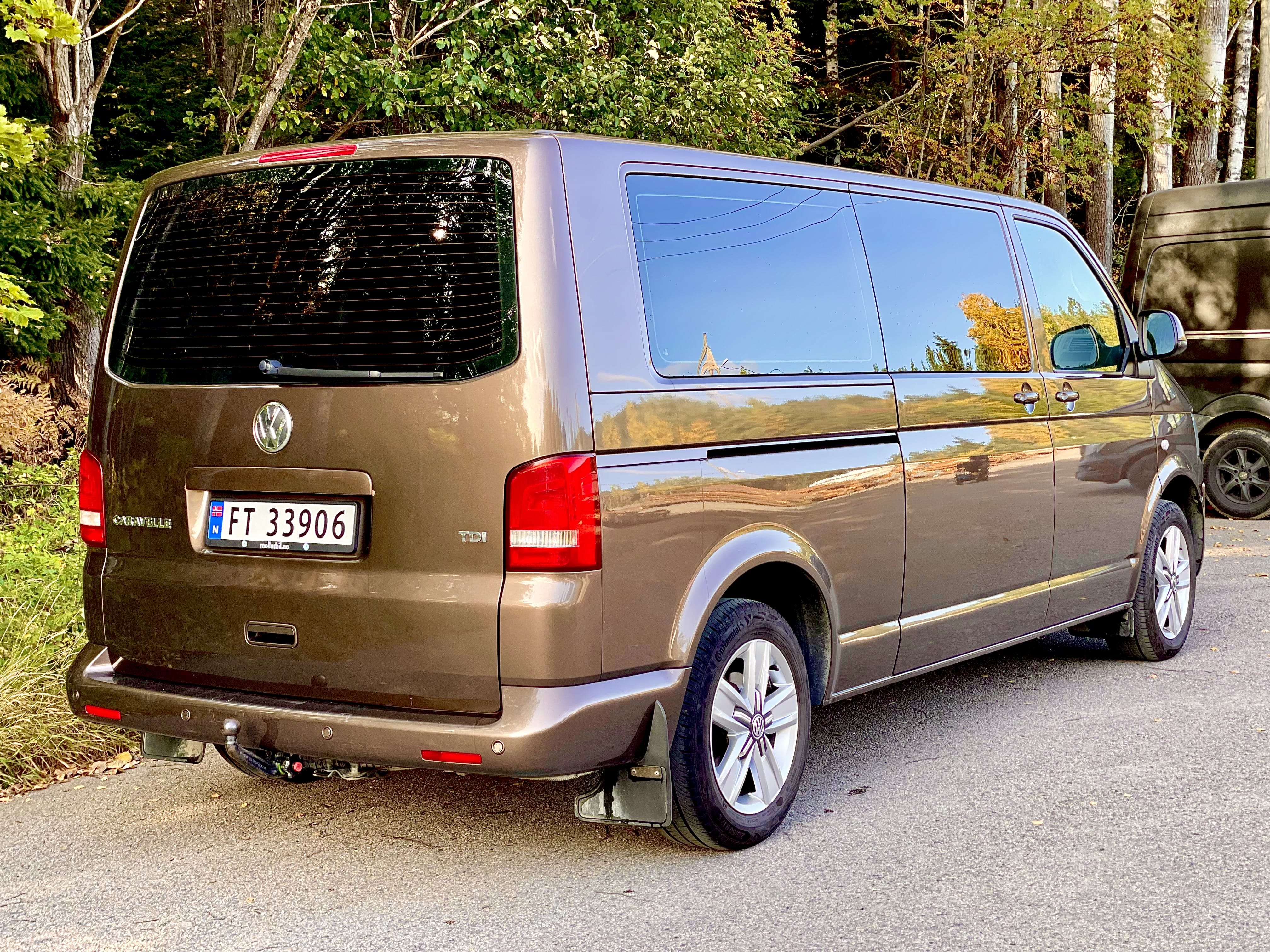 Volkswagen Caravelle 2.0 Tdi. Med 9 seter og automatgir with Cruise control