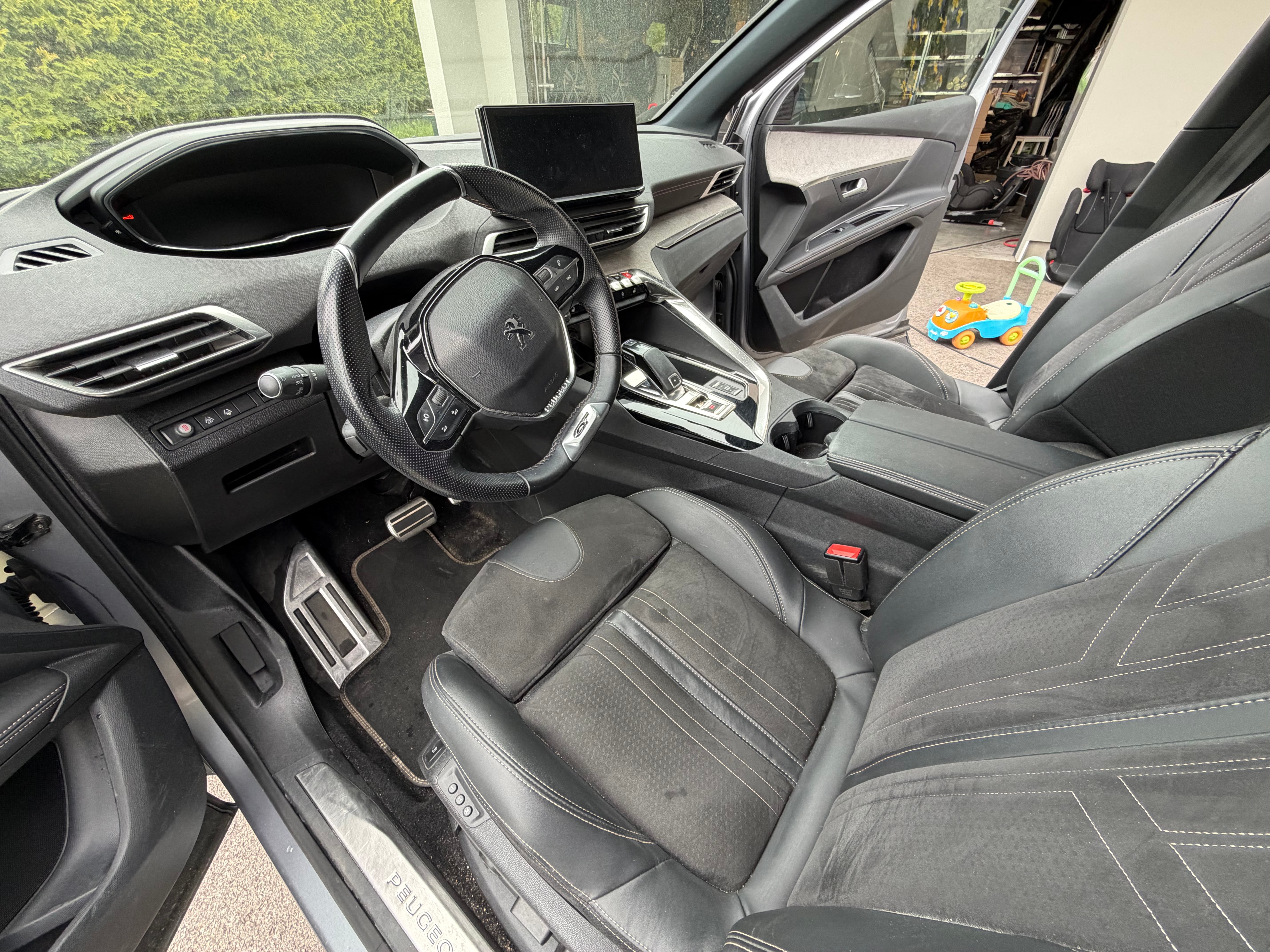 Peugeot 5008 med GPS