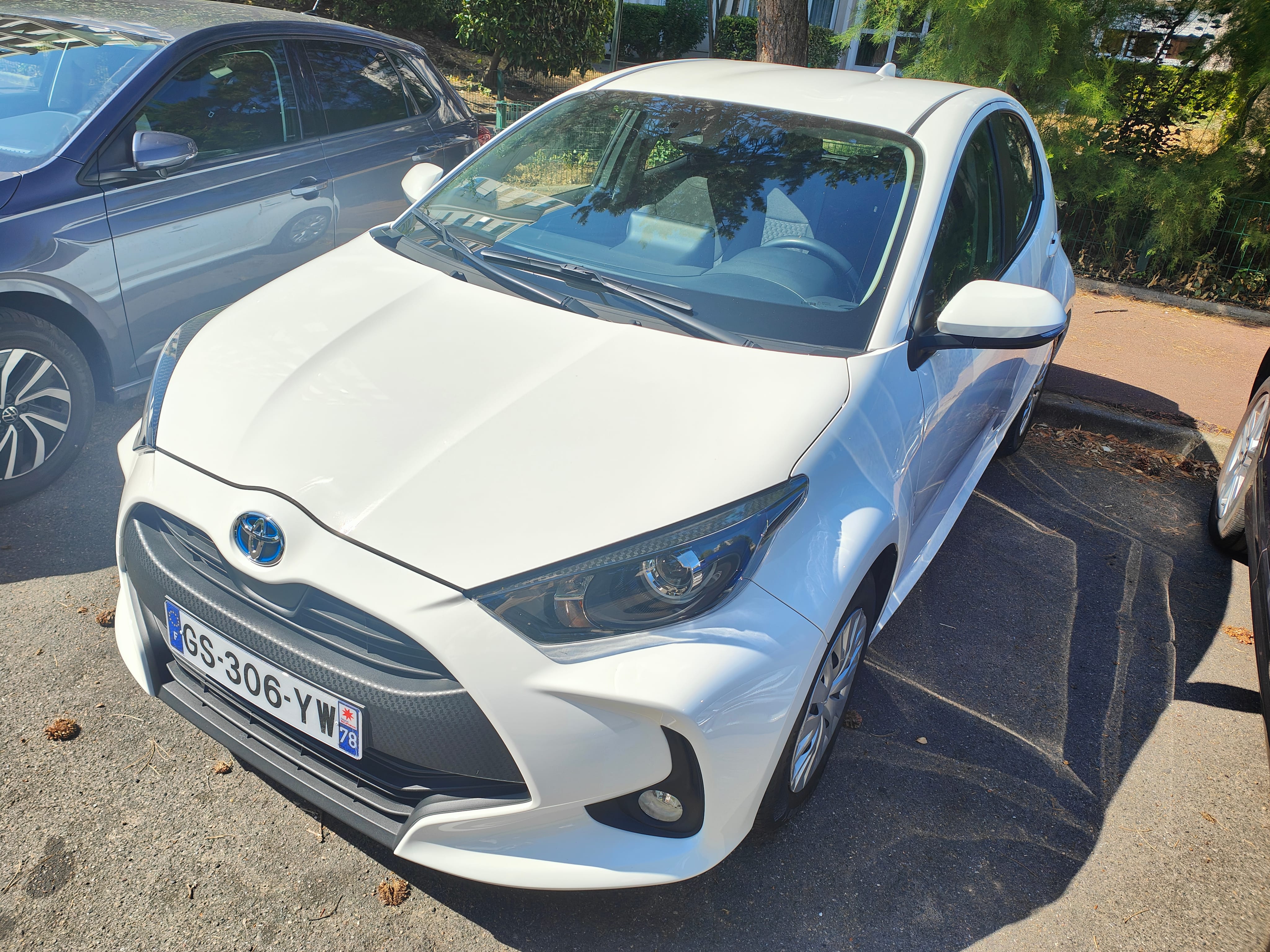 Toyota Yaris Hybride, 2023, Essence 95 / Électrique (hybride), automatique