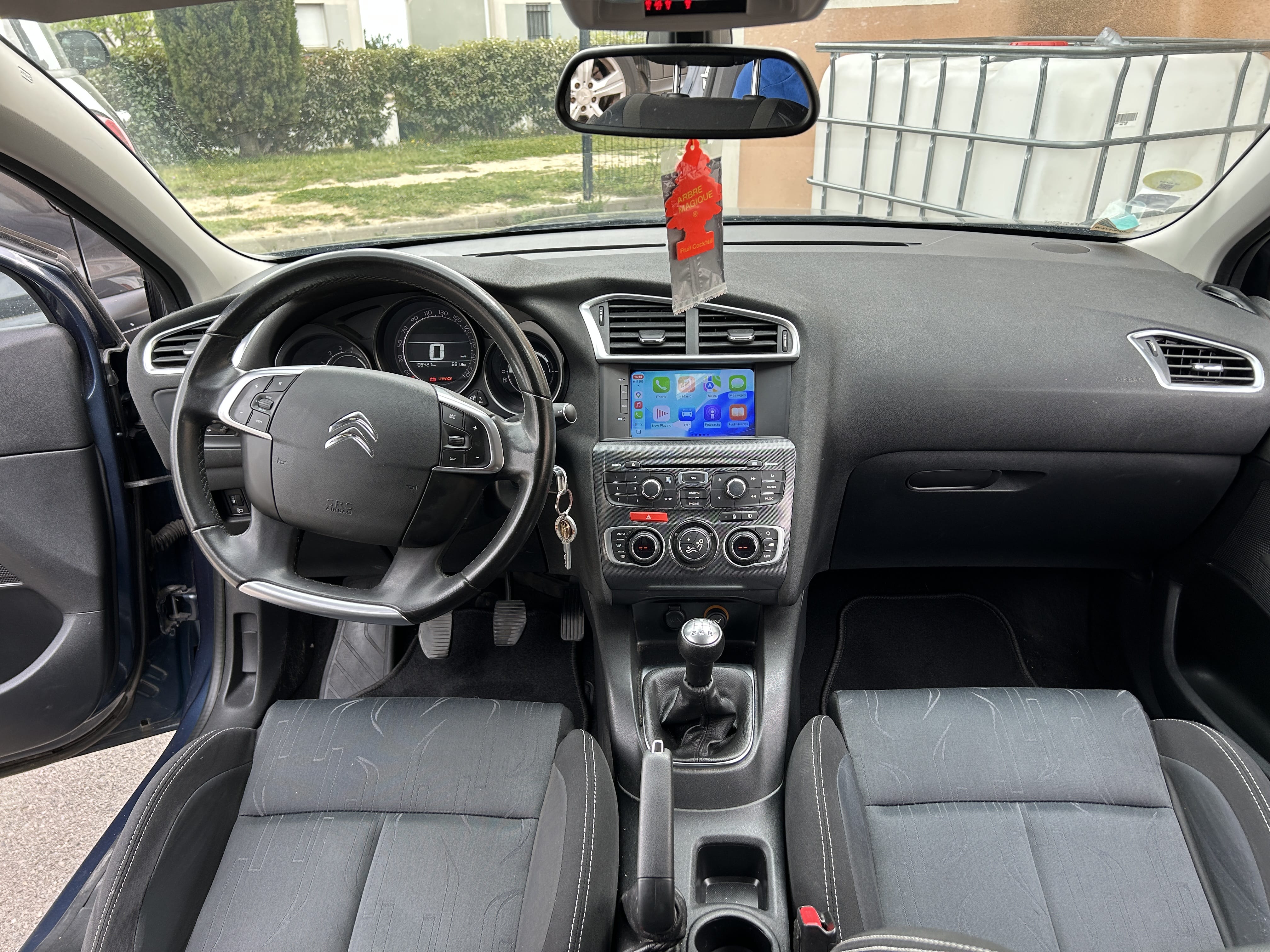 Citroen C4 with Baby seat