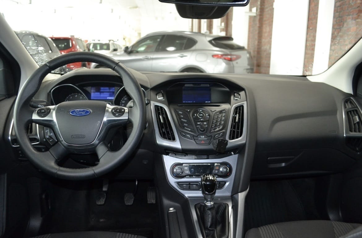 Ford Focus SW med Vinterdekk