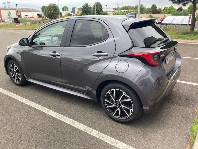 Toyota Yaris Hybride avec Régulateur de vitesse