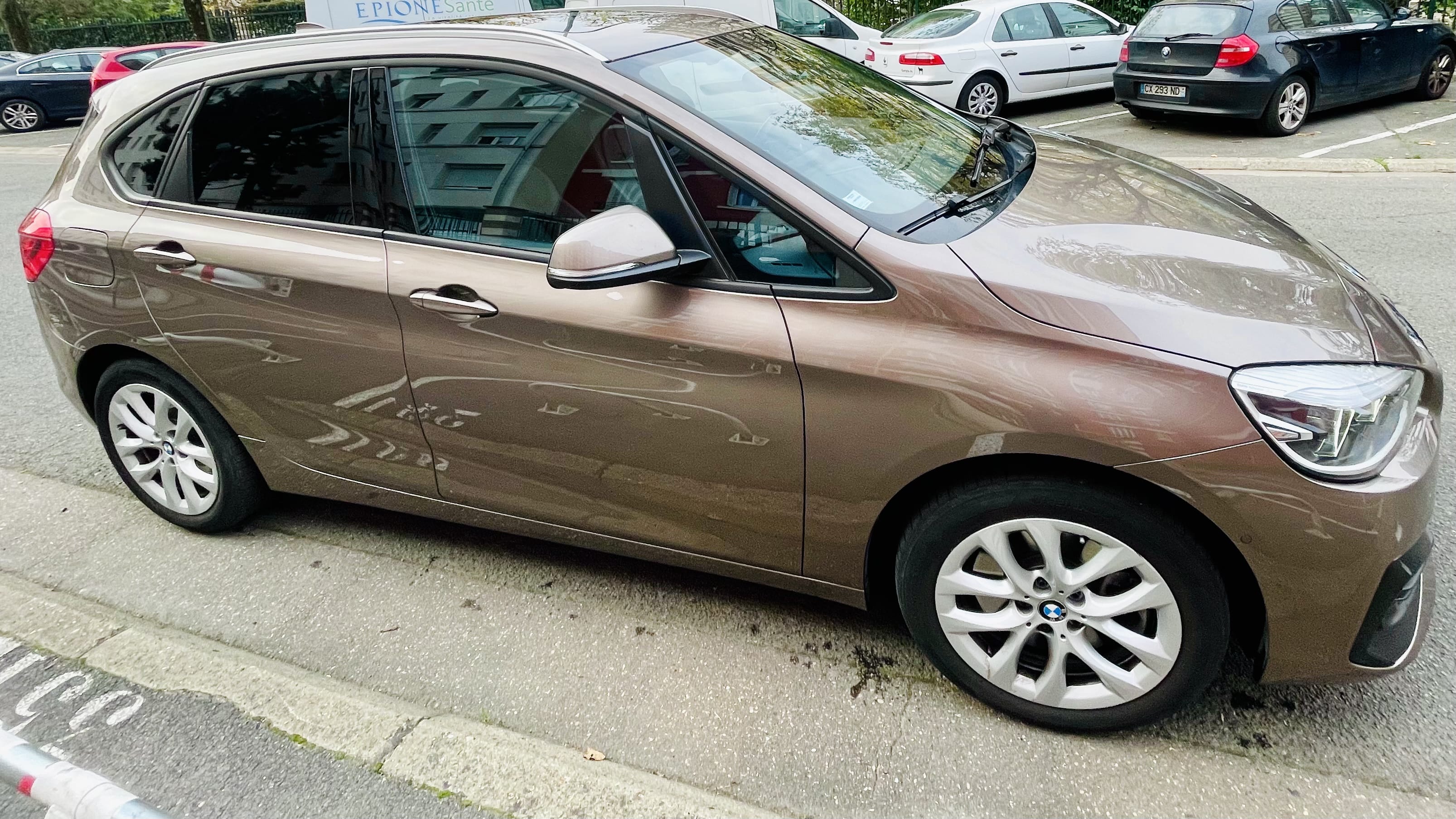 BMW  225xe Active Tourer avec Climatisation
