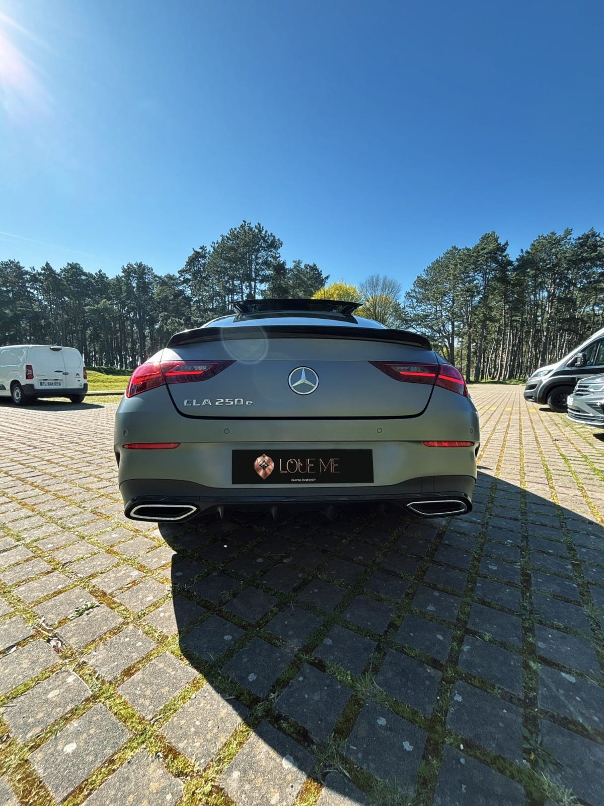 Mercedes-Benz Classe CLA 250 E avec Apple CarPlay