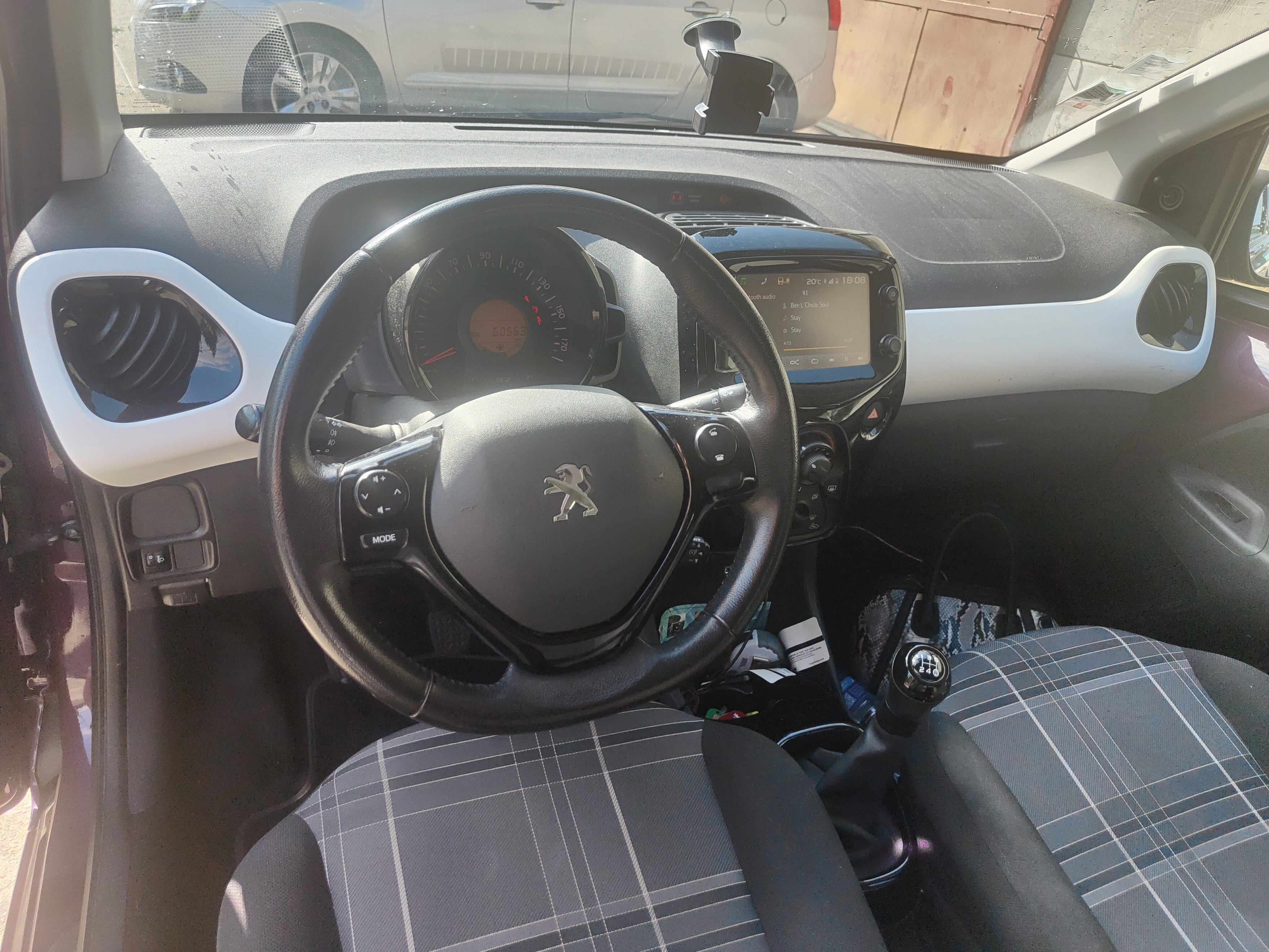 Peugeot 108 avec Android Auto