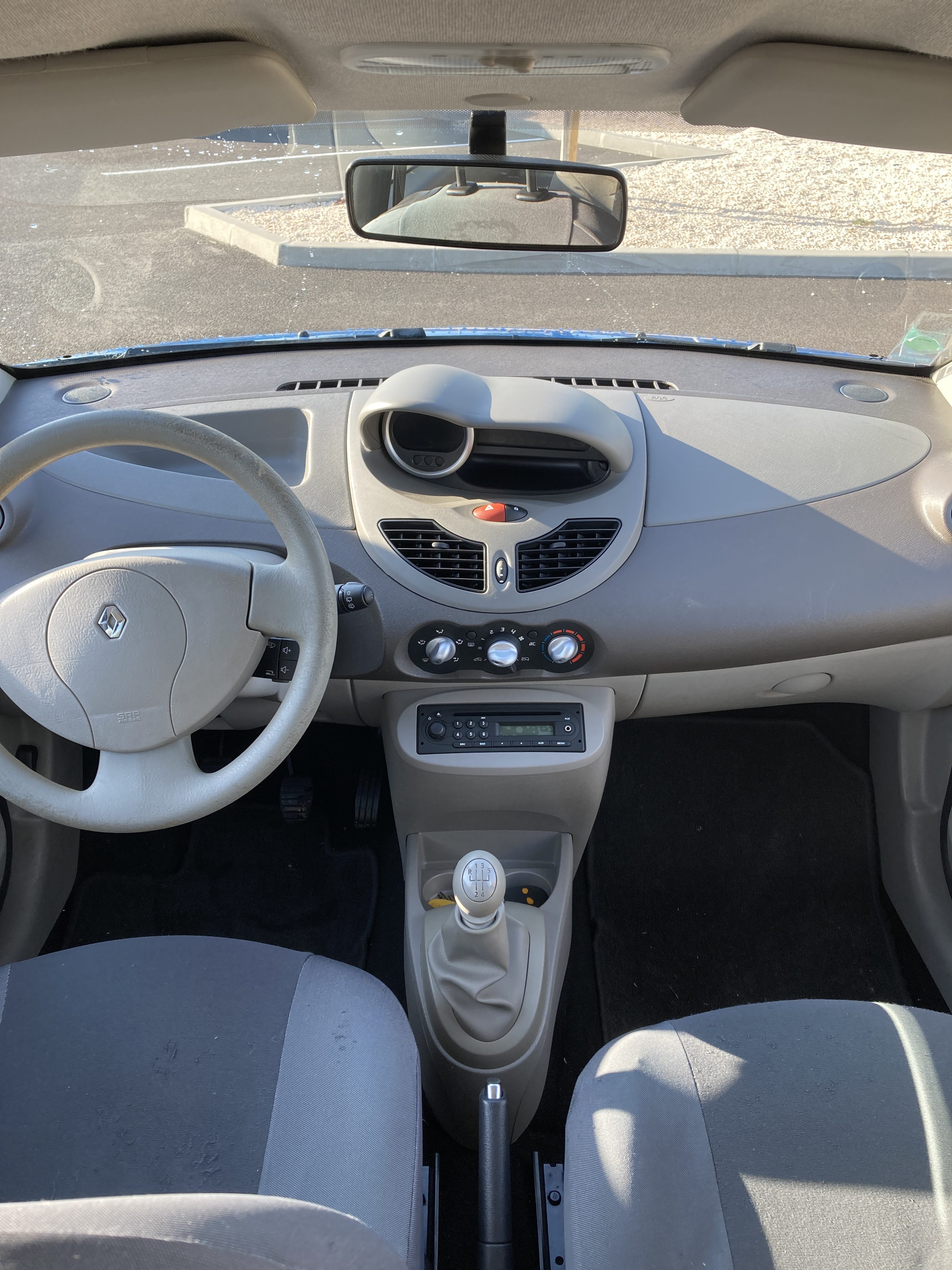 Renault Twingo avec Entrée audio / iPod