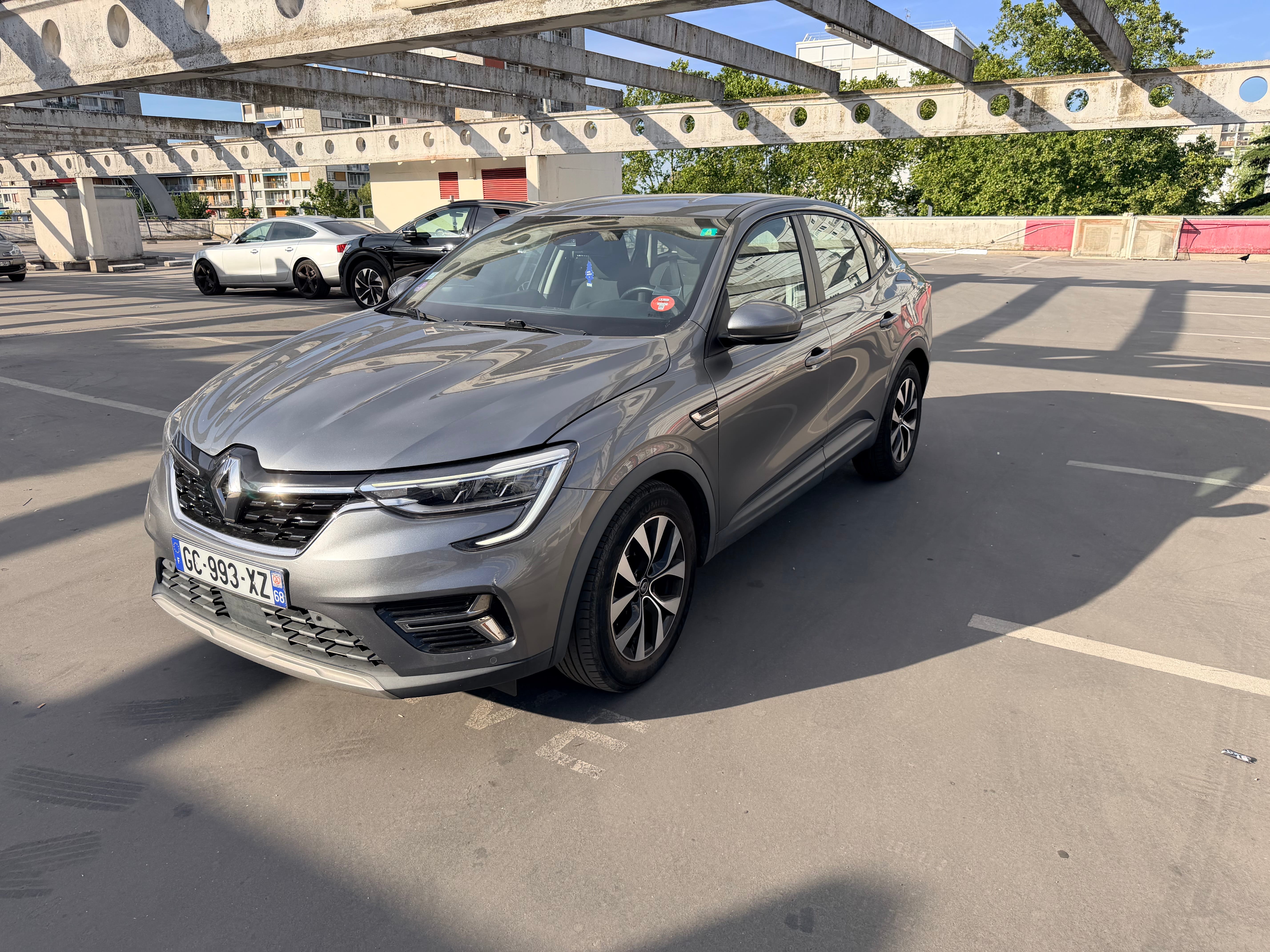 Renault Arkana E-Tech, 2021, Essence 98 / Électrique (hybride), automatique