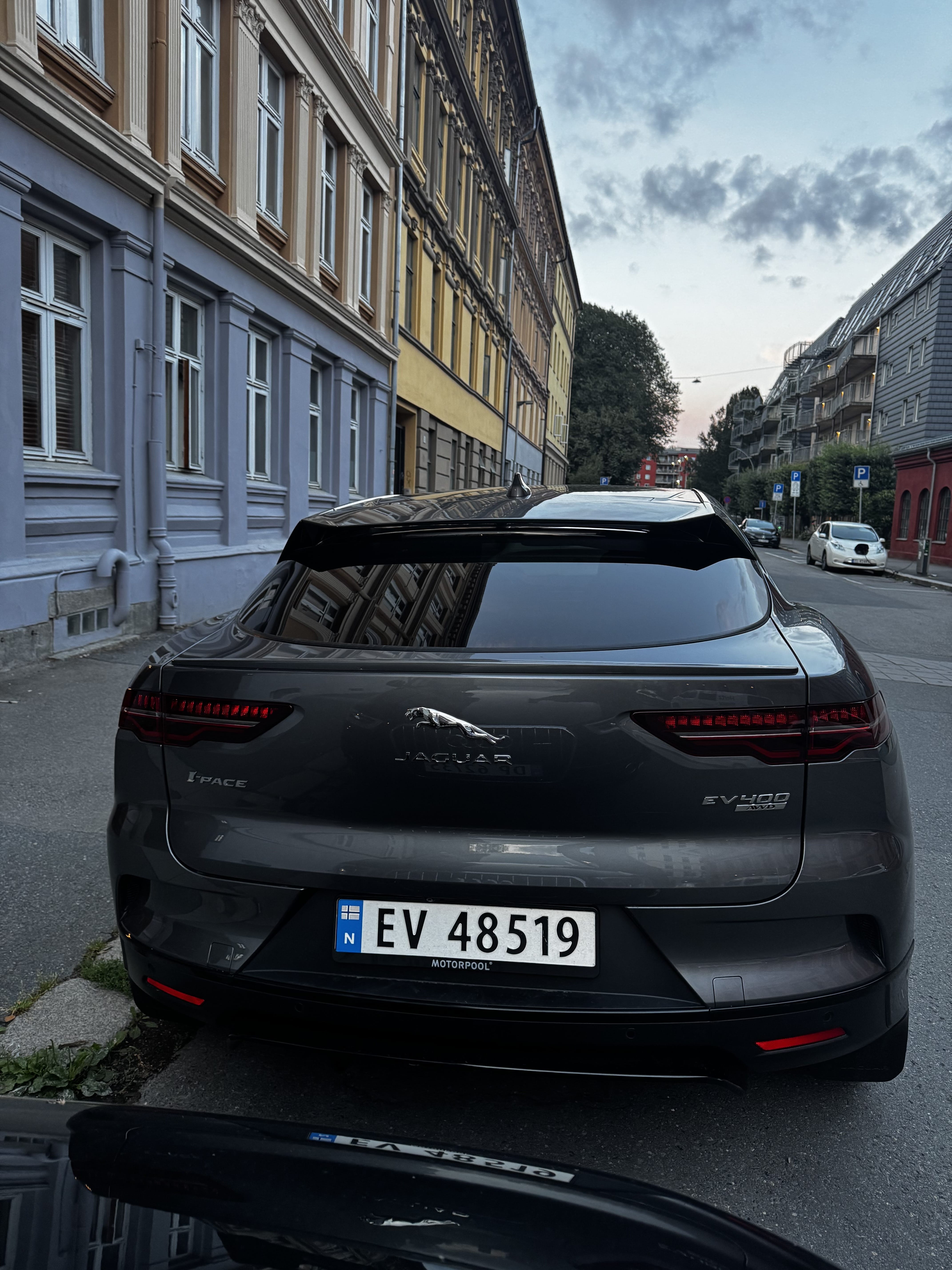 Jaguar I-Pace EV400 HSE med GPS