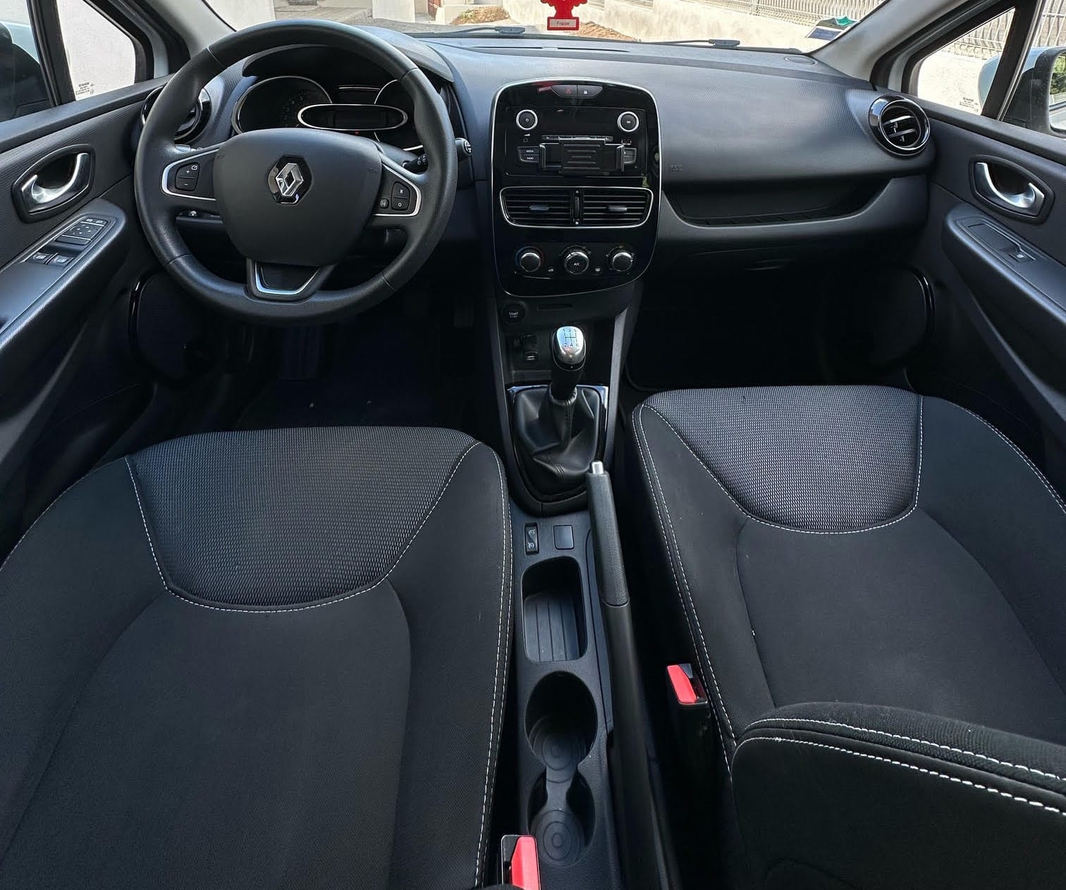Renault Clio avec Entrée audio / iPod