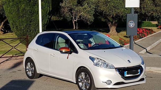 Peugeot 208, 2015, Diesel