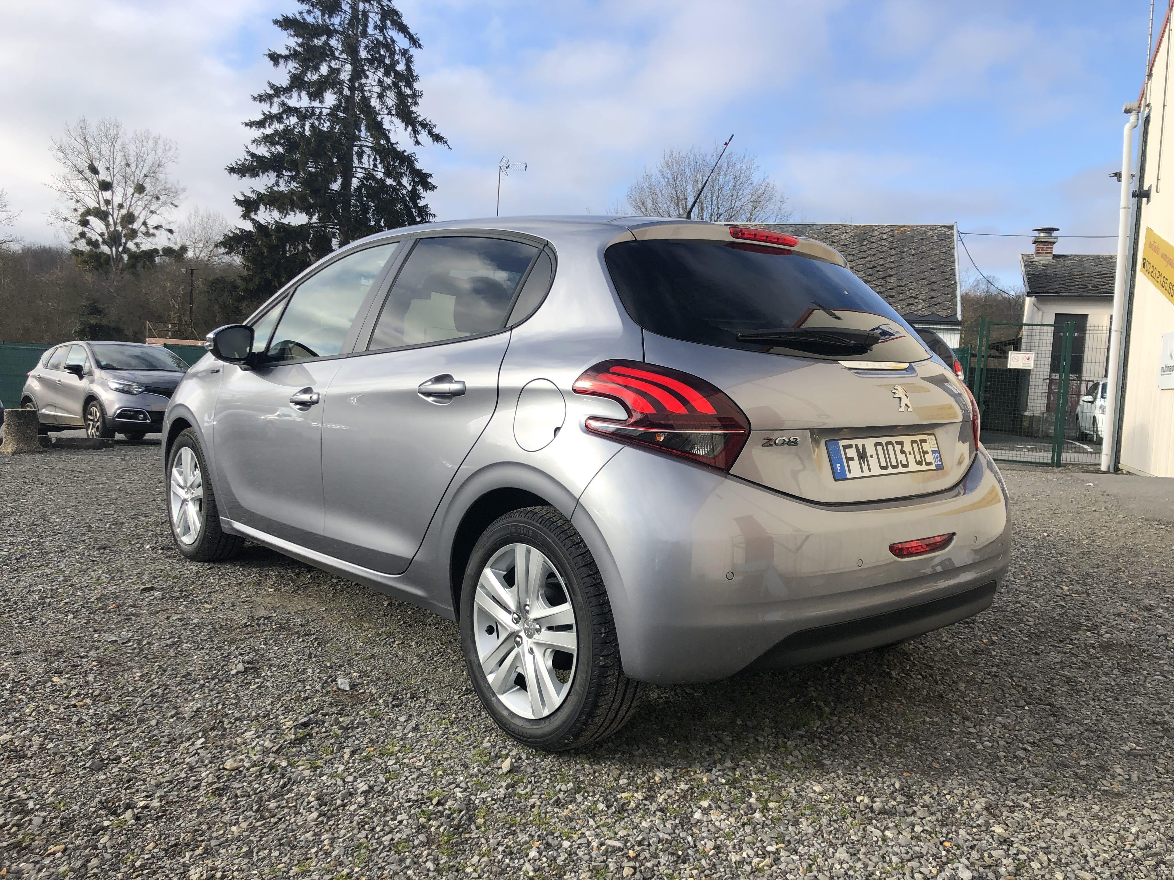 Peugeot 208 Ess 82cv FM524QE avec Régulateur de vitesse