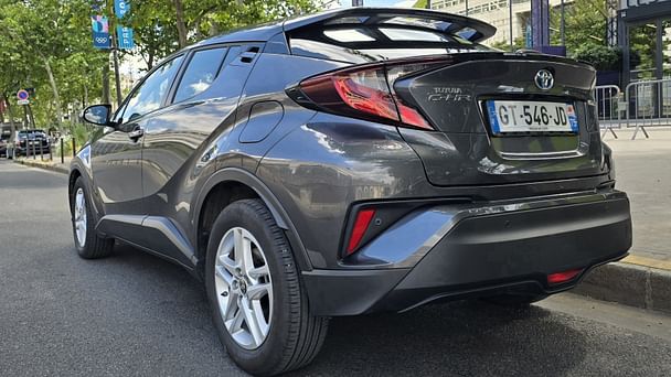 Toyota C-HR 2023 Hybride à Gare de Lyon! avec Climatisation
