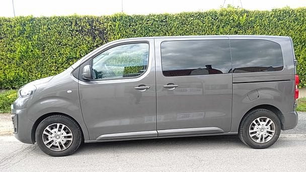 Peugeot Traveller avec Climatisation