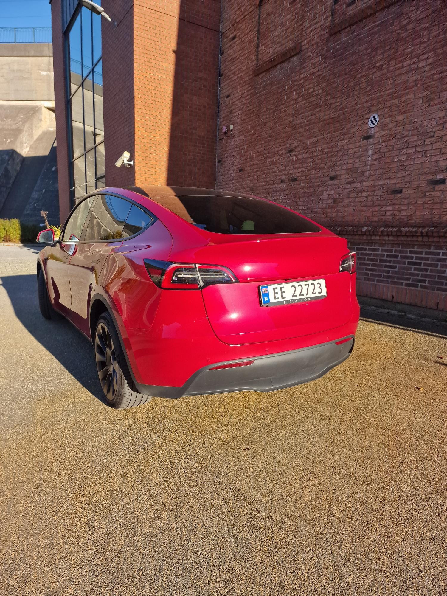 Tesla Model Y Long Range med GPS