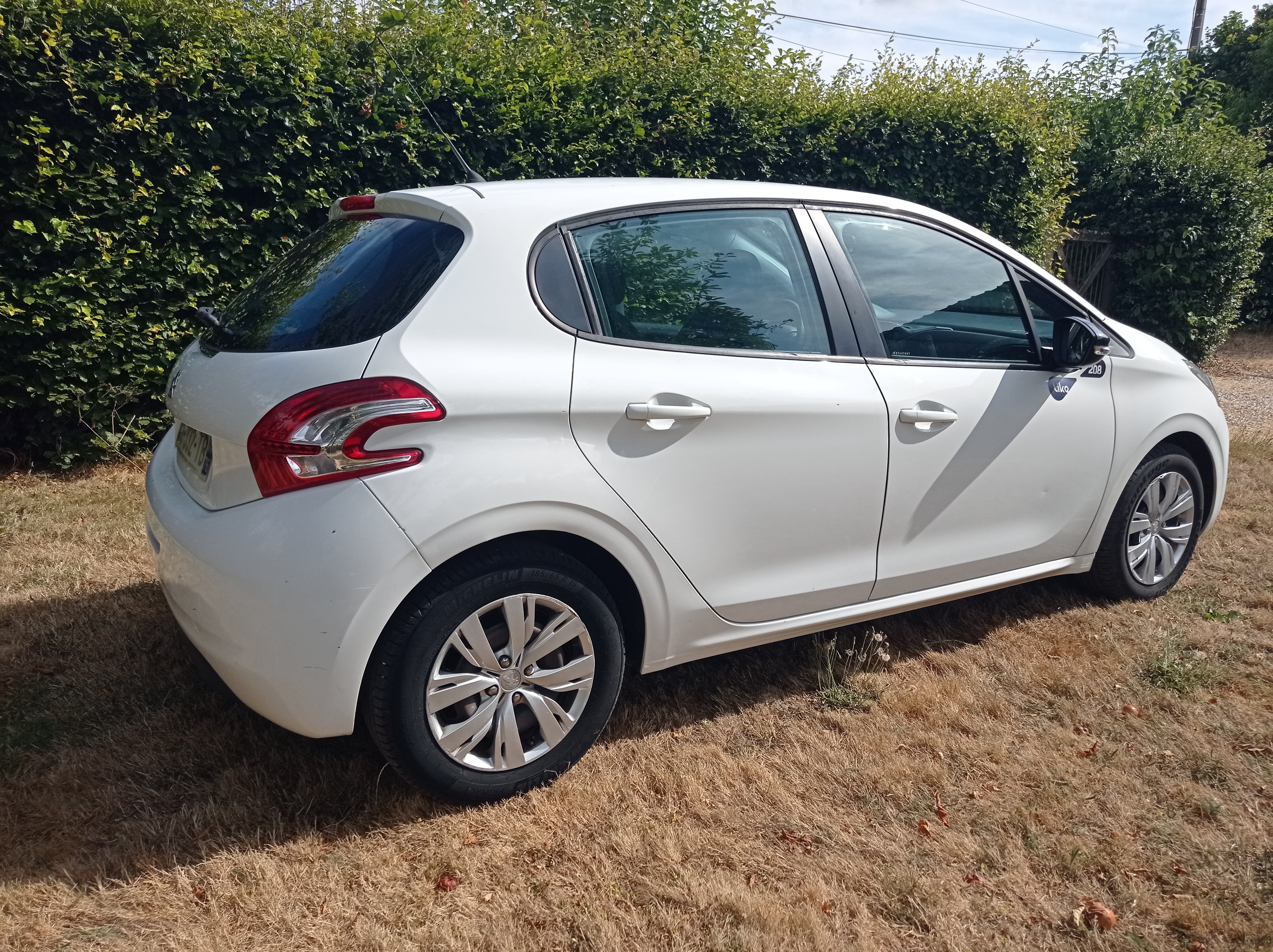 Peugeot 208 1.0 VTI avec Port USB