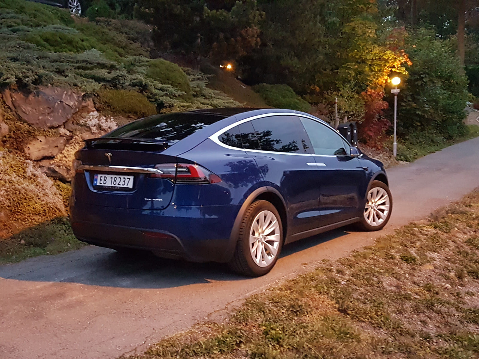 Tesla Model X (LR, Free Supercharging, 7s, Adaptiv demping) med GPS