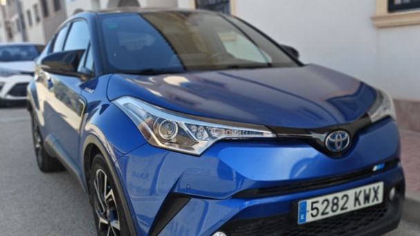 Toyota C-HR, 2019, Gasolina 95 / Eléctrico (híbrido), Automático