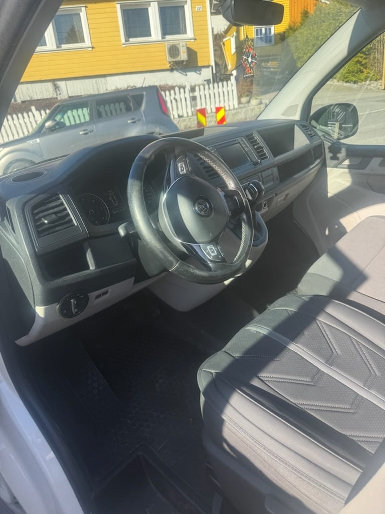 Volkswagen Transporter 2.0 TDI med GPS