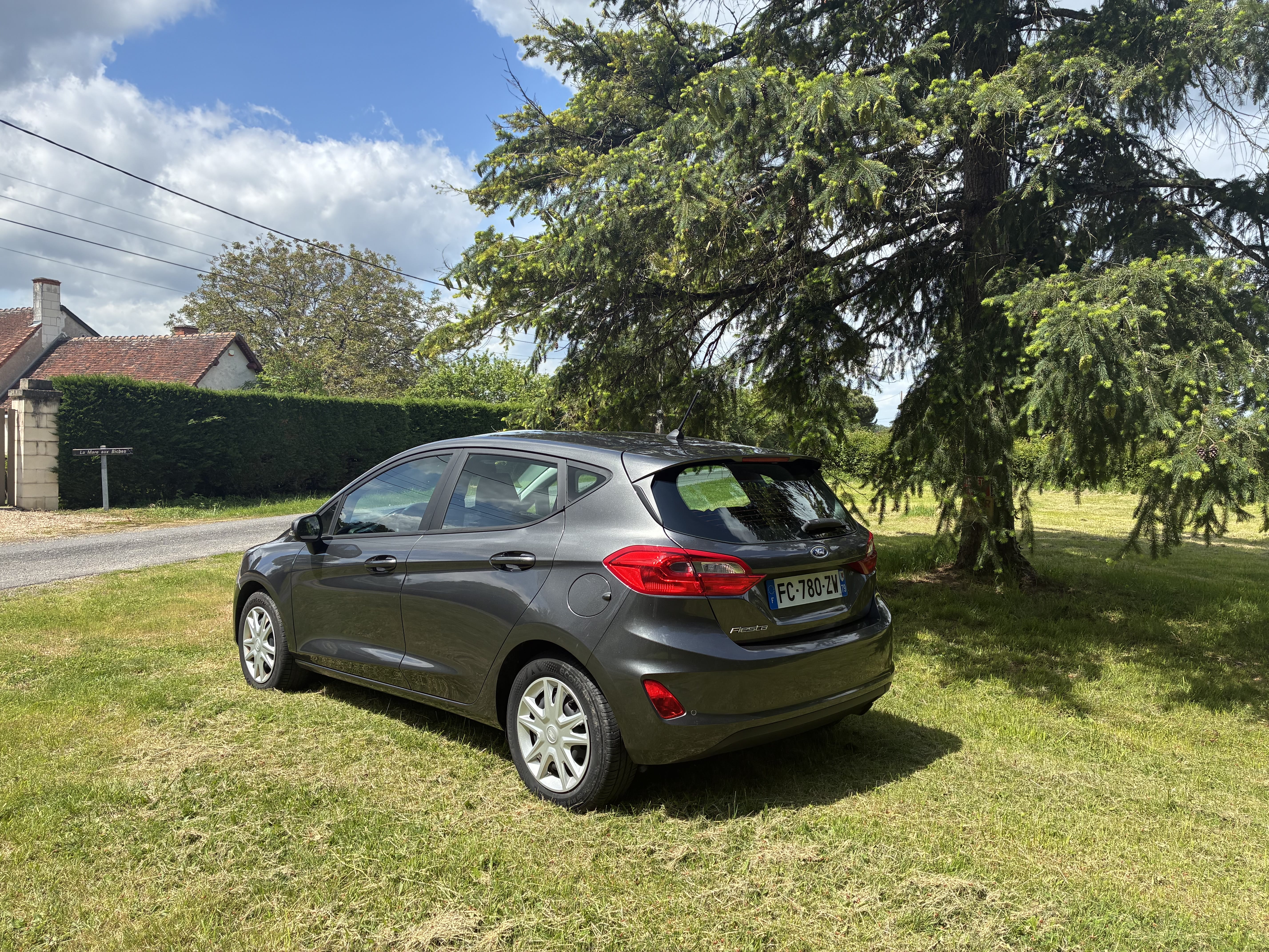 Ford Fiesta avec Climatisation