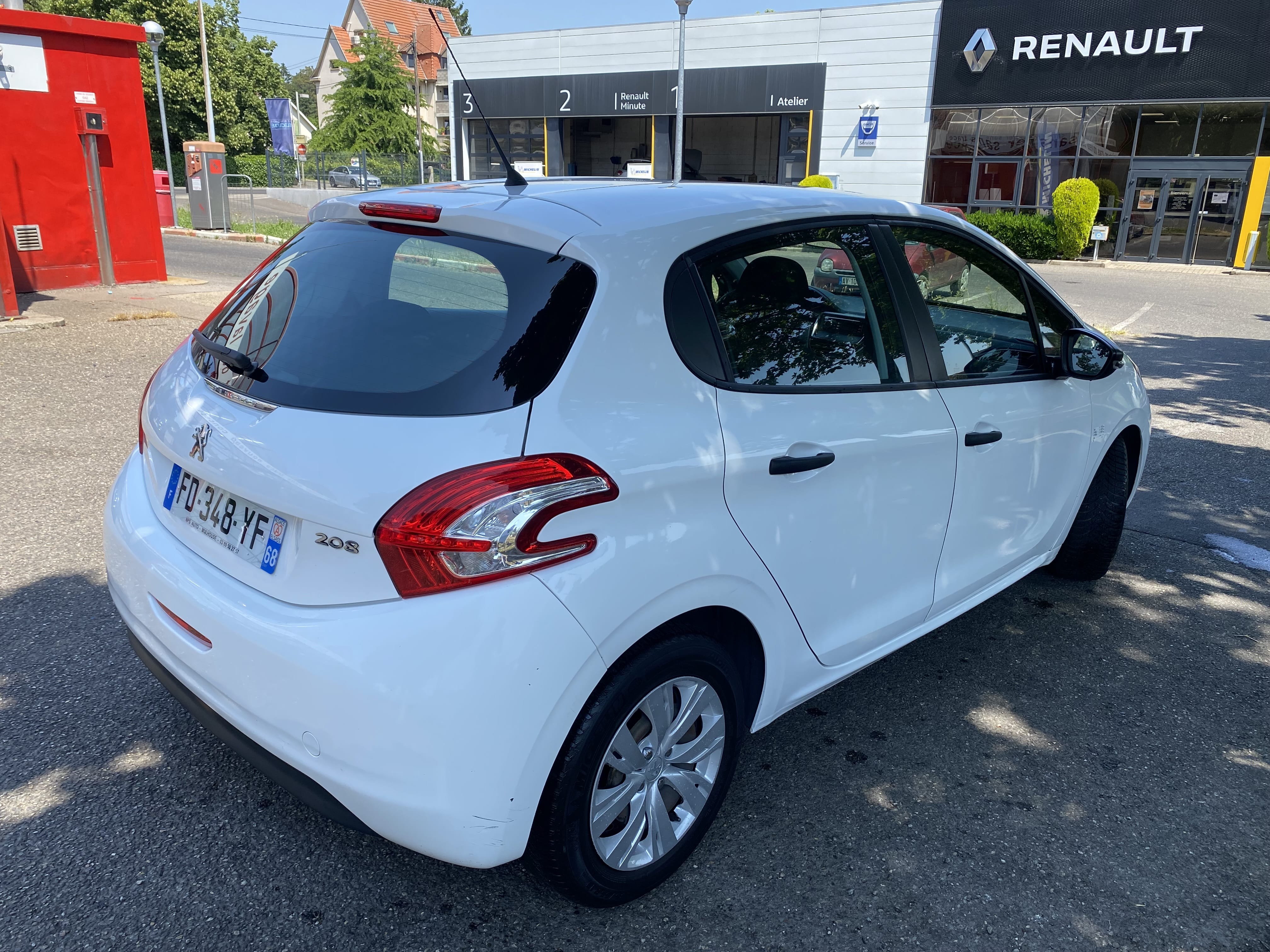 Peugeot 208 1.6 HDi diesel 5 portes