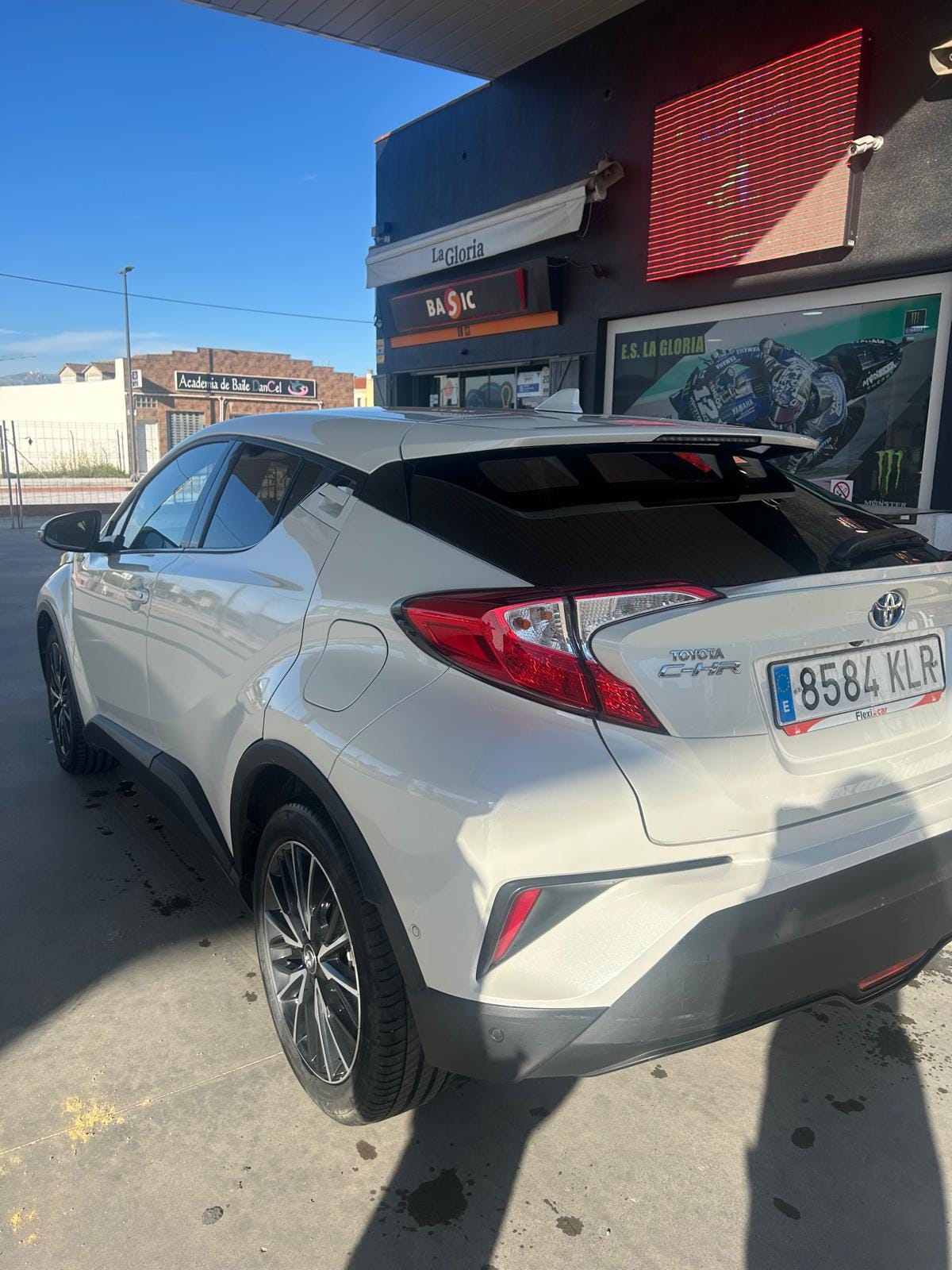 Toyota C-HR Hybrid con Cámara de marcha atrás