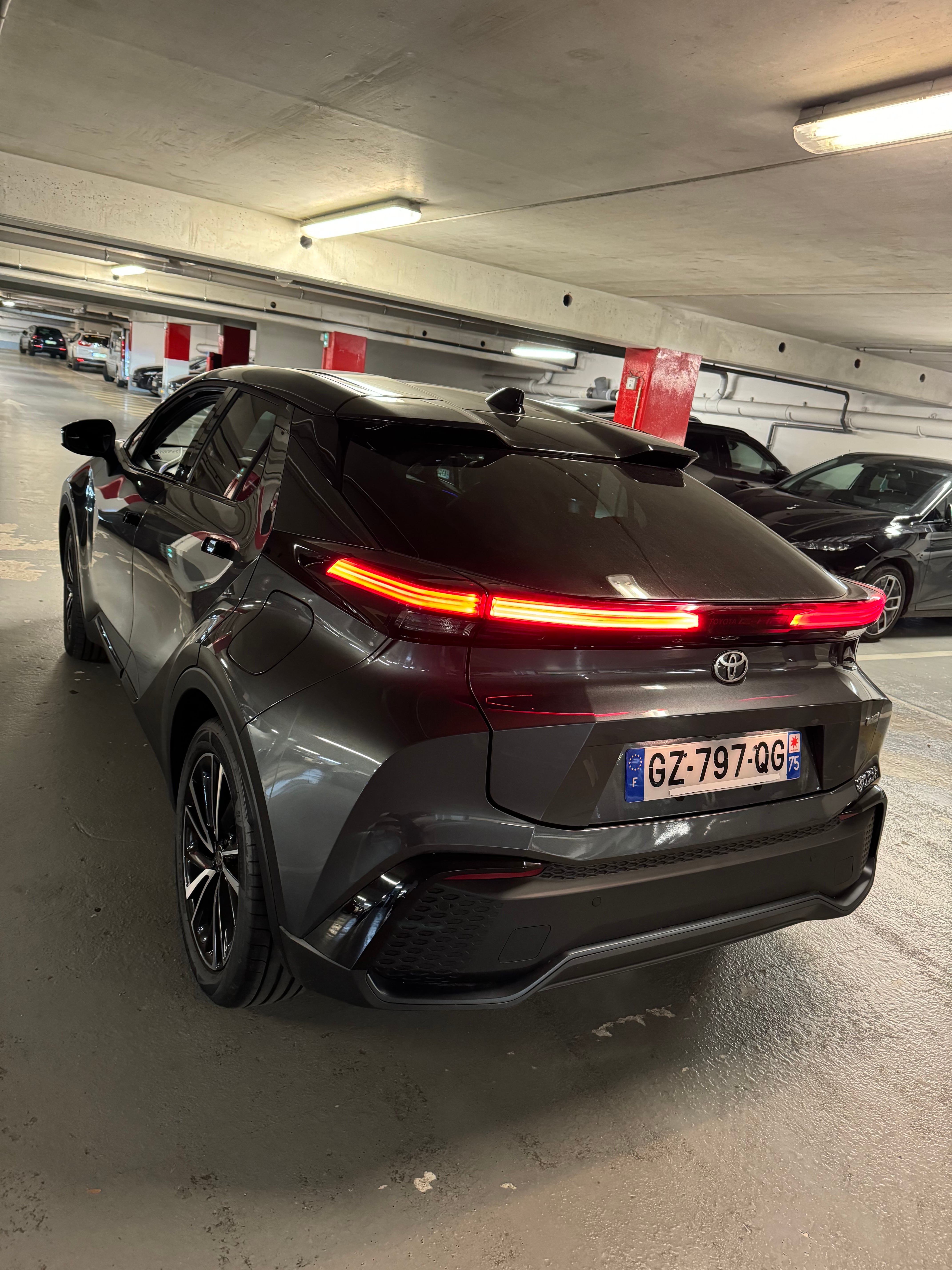 Toyota C-HR Hybrid avec Audio Bluetooth