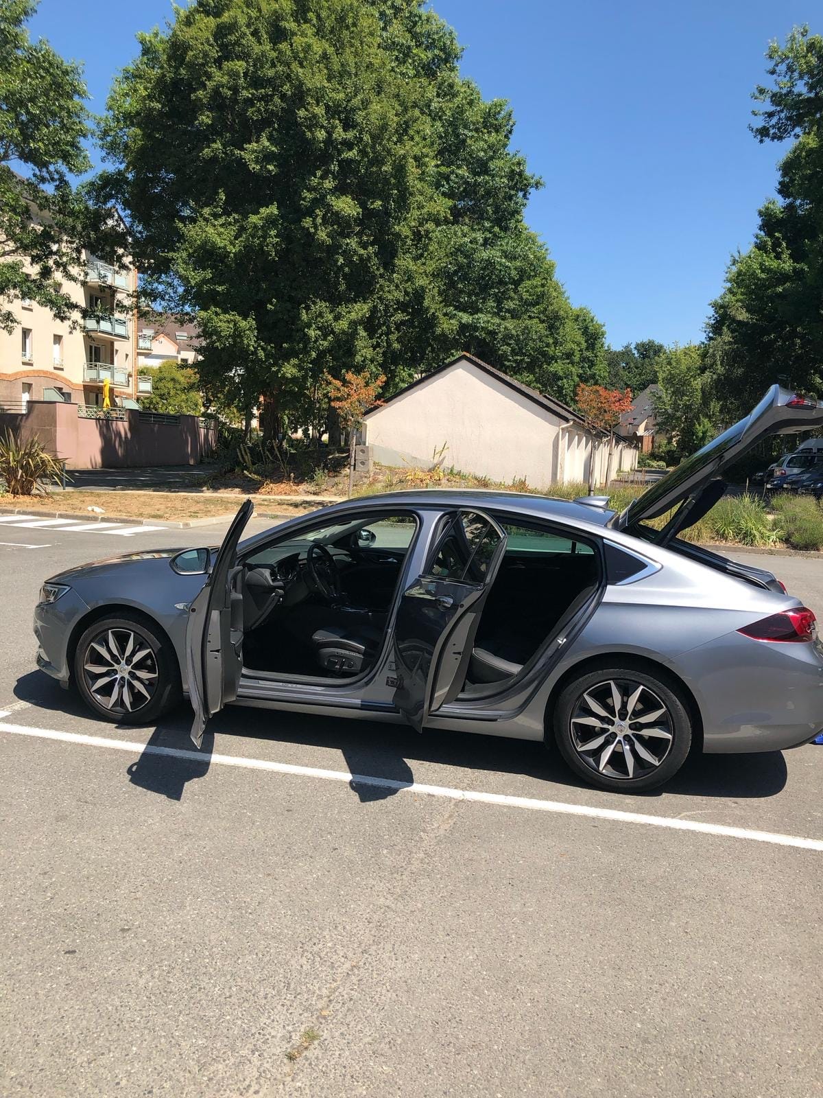 Opel Insignia avec Entrée audio / iPod