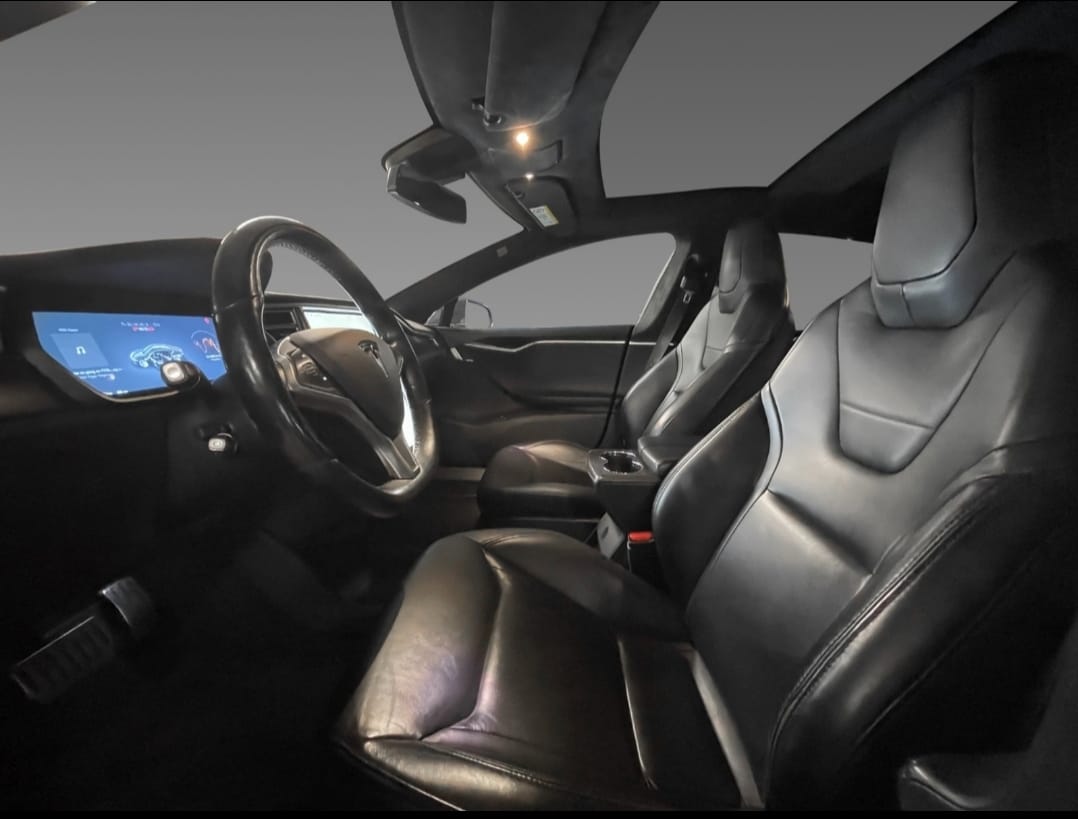 Tesla Model S 85  Gratis lading! with GPS
